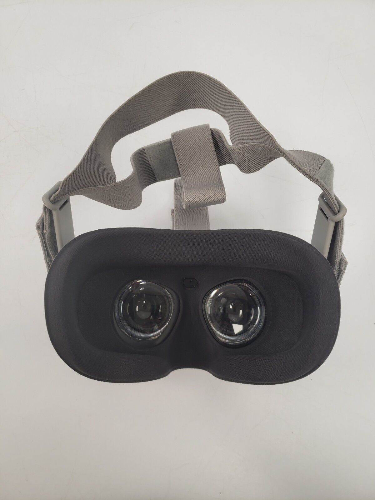 Oculus MH A64 Go VR Headset - Wireless Virtual Reality Glasses for Immersive Gaming & 3D Movies - Perfect for Home Entertainment & Travel