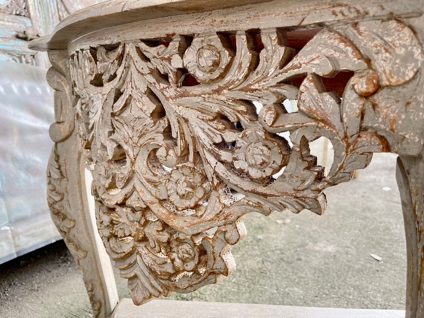 Exquisite French Arched Hand-Carved Indian Solid Wood Console Table - Elegant Entryway & Hallway Decor for Home & Office