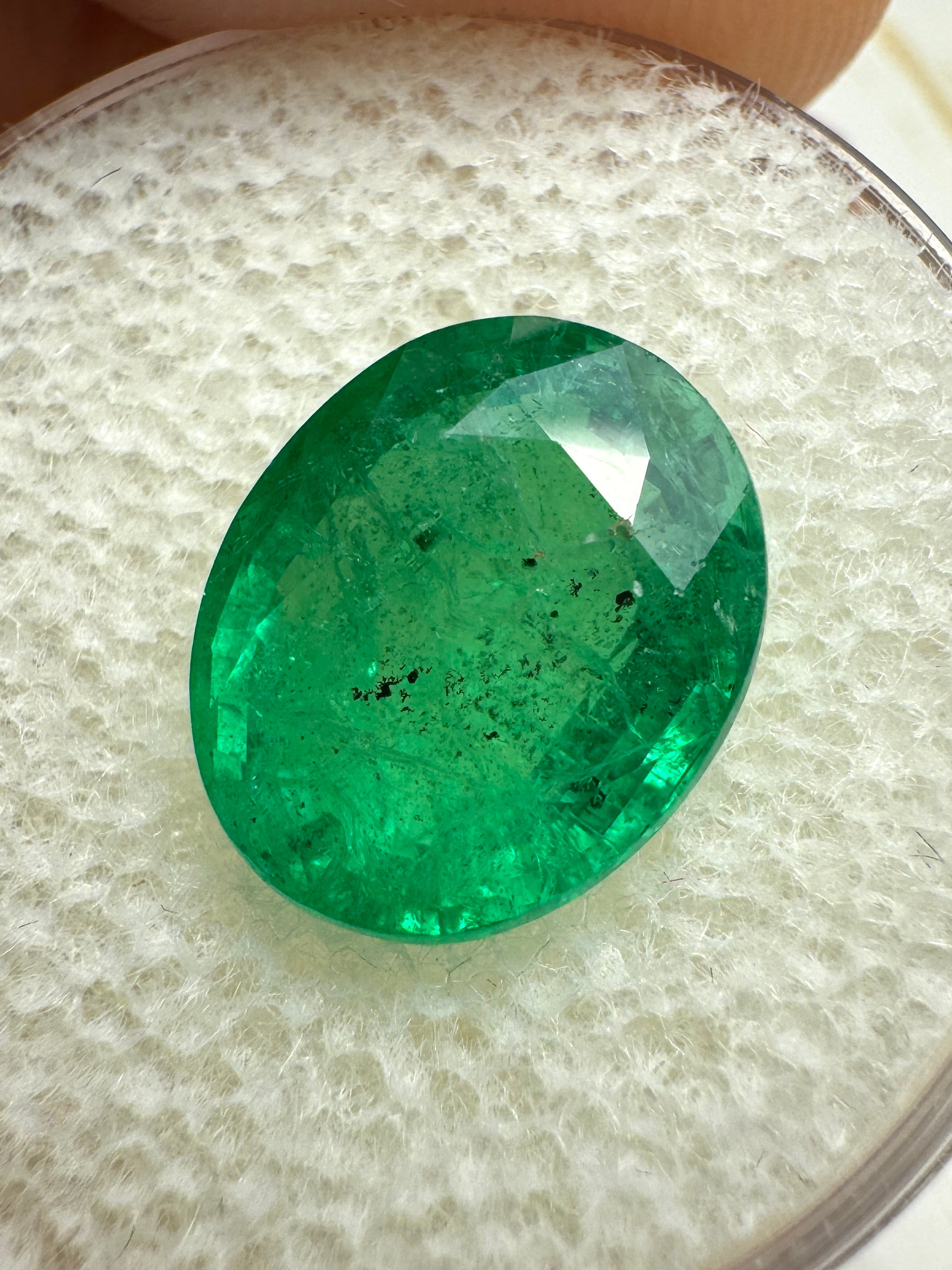 4.80 Carat 12x9.5mm Natural Zambian Emerald Oval Cut Loose Gemstone for Jewelry Making - Engagement Rings, Necklaces & Earrings