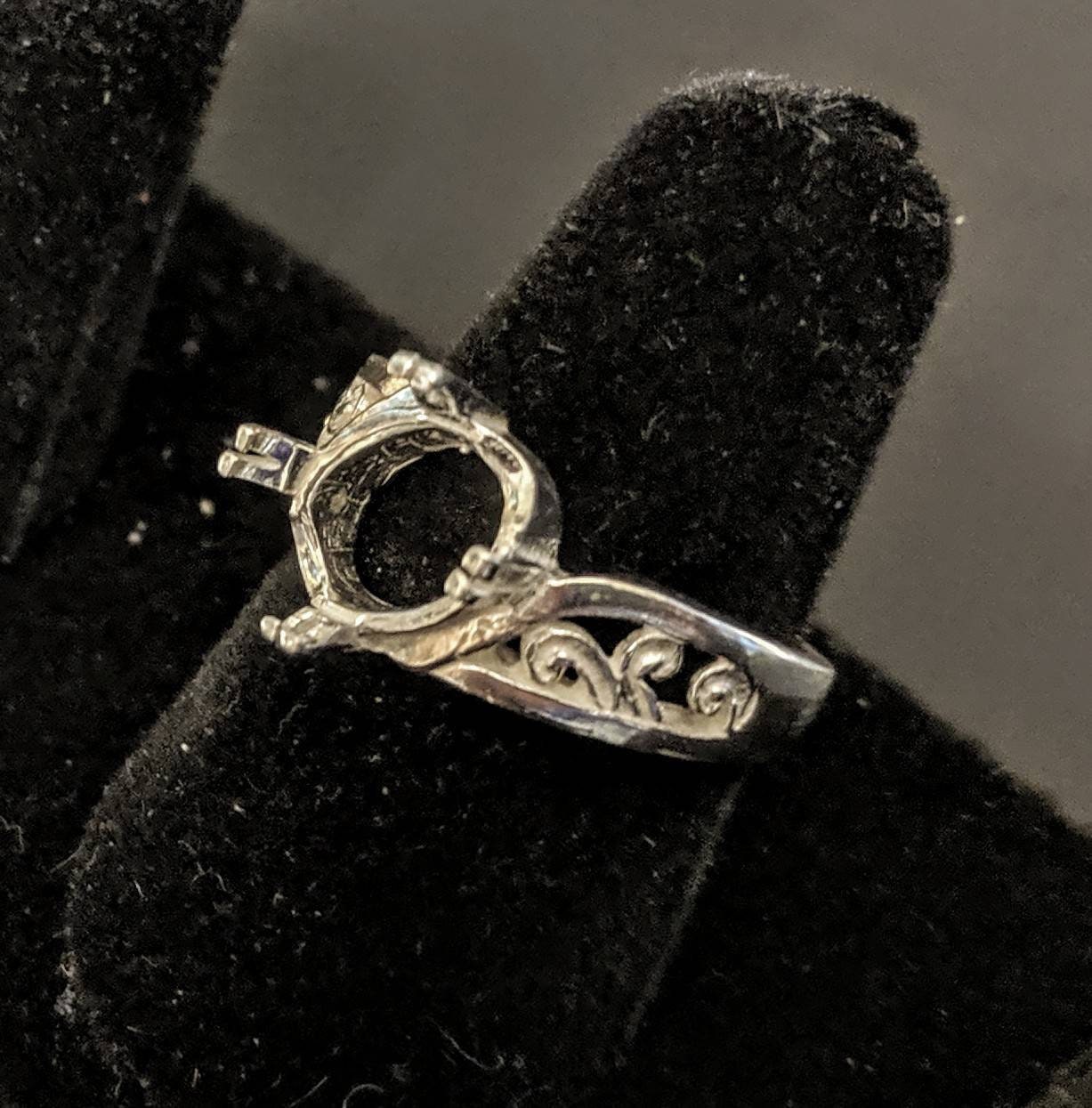Solid Sterling Silver or 14kt Gold 8x6mm Oval 4-Prong Pre-Notched Blank Ring Setting - Size 7 (Item# 163665/143665) - Perfect for Engagement Rings, Wedding Bands & Jewelry Making