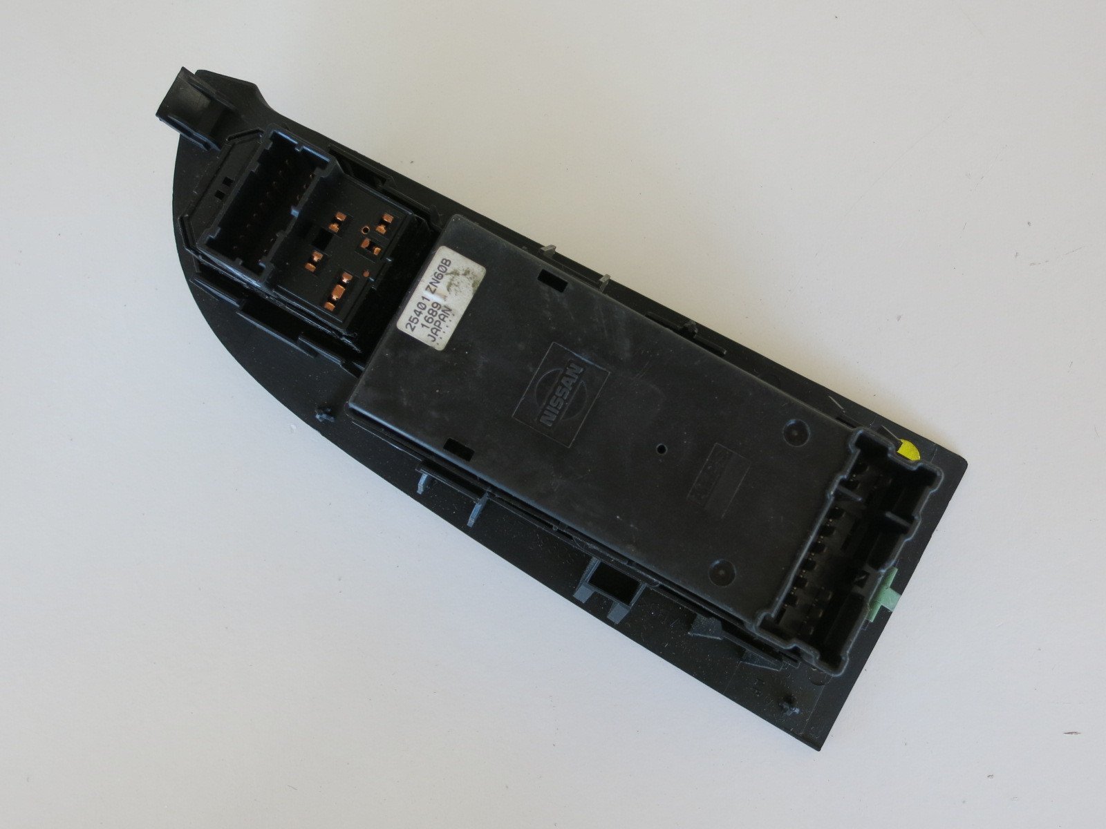 Nissan 25401-ZN60B Door Window Switch Panel Replacement - Compatible with Nissan Models - Power Window Control Switch Assembly for Smooth Operation - Perfect for Car Interior Repair & Maintenance