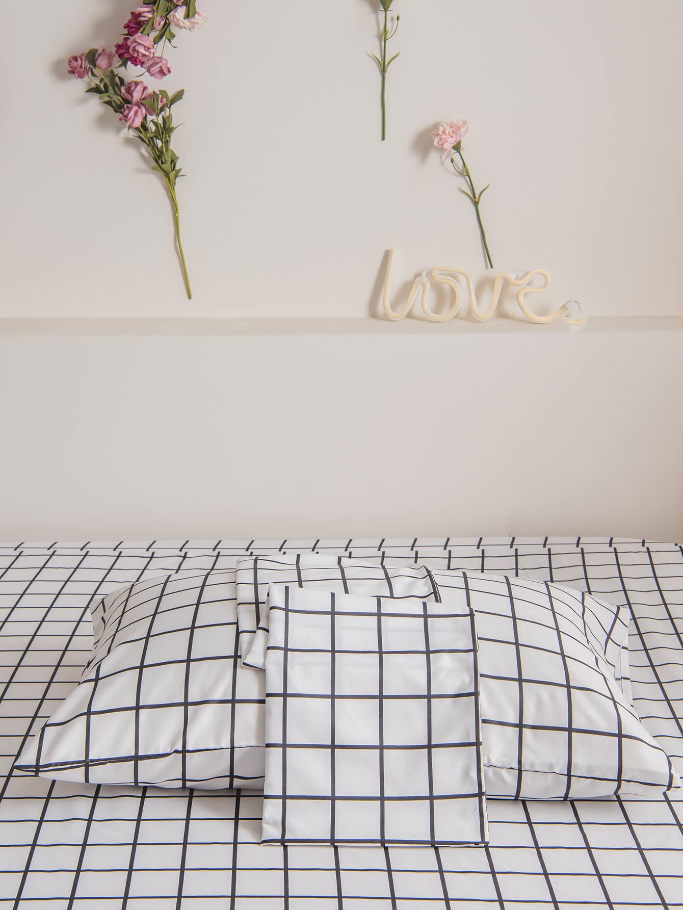 Premium White Grid Pillowcase Set - 2 Pack Queen Size (20x30 Inches) - Ultra Soft Breathable Microfiber Pillow Covers with Classic Plaid Design for Bedroom, Living Room & Guest Room Decor