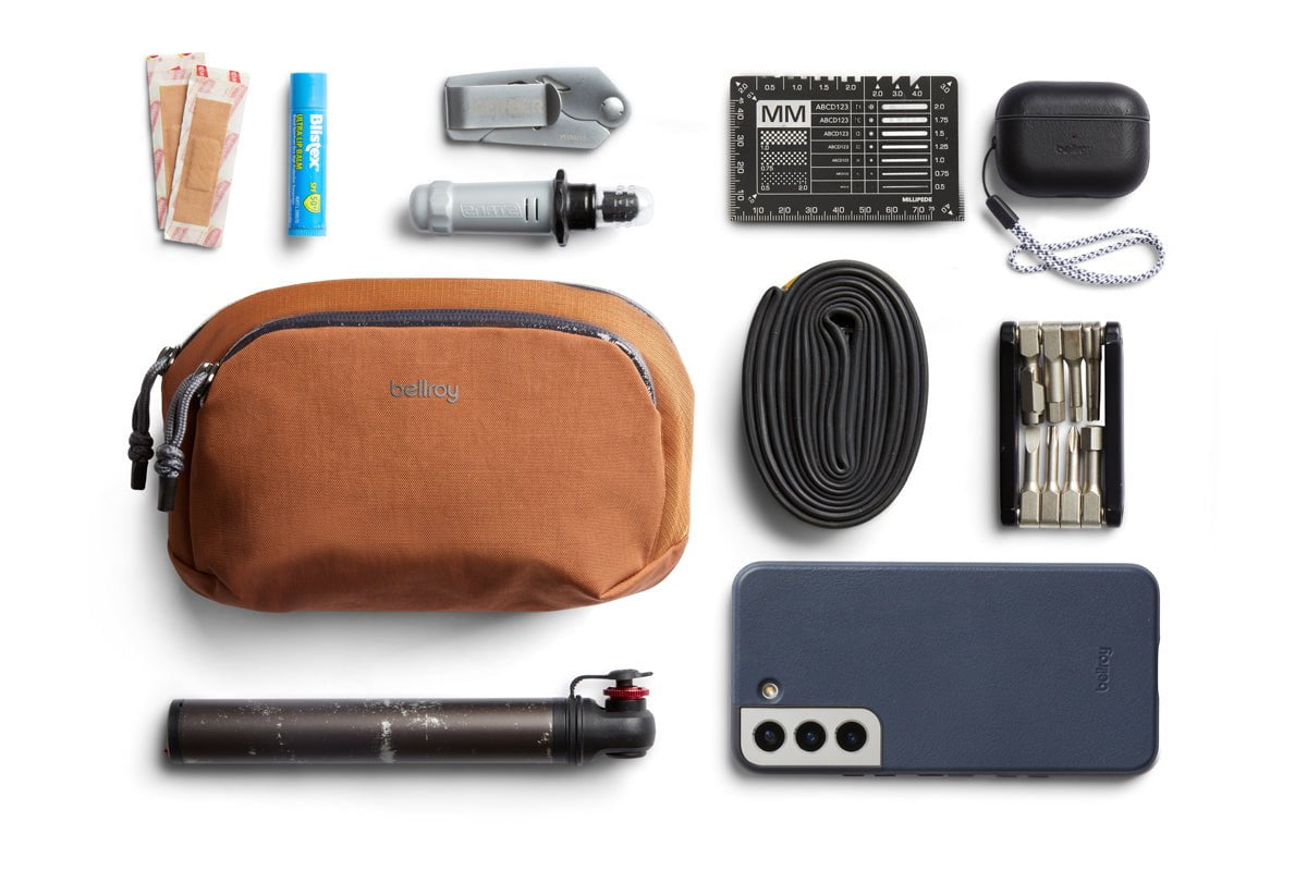 Bellroy Venture Pouch - Premium Compact Travel Organizer for Essentials | Water-Resistant & Lightweight | Perfect for Hiking, Camping & Everyday Carry (EDC)