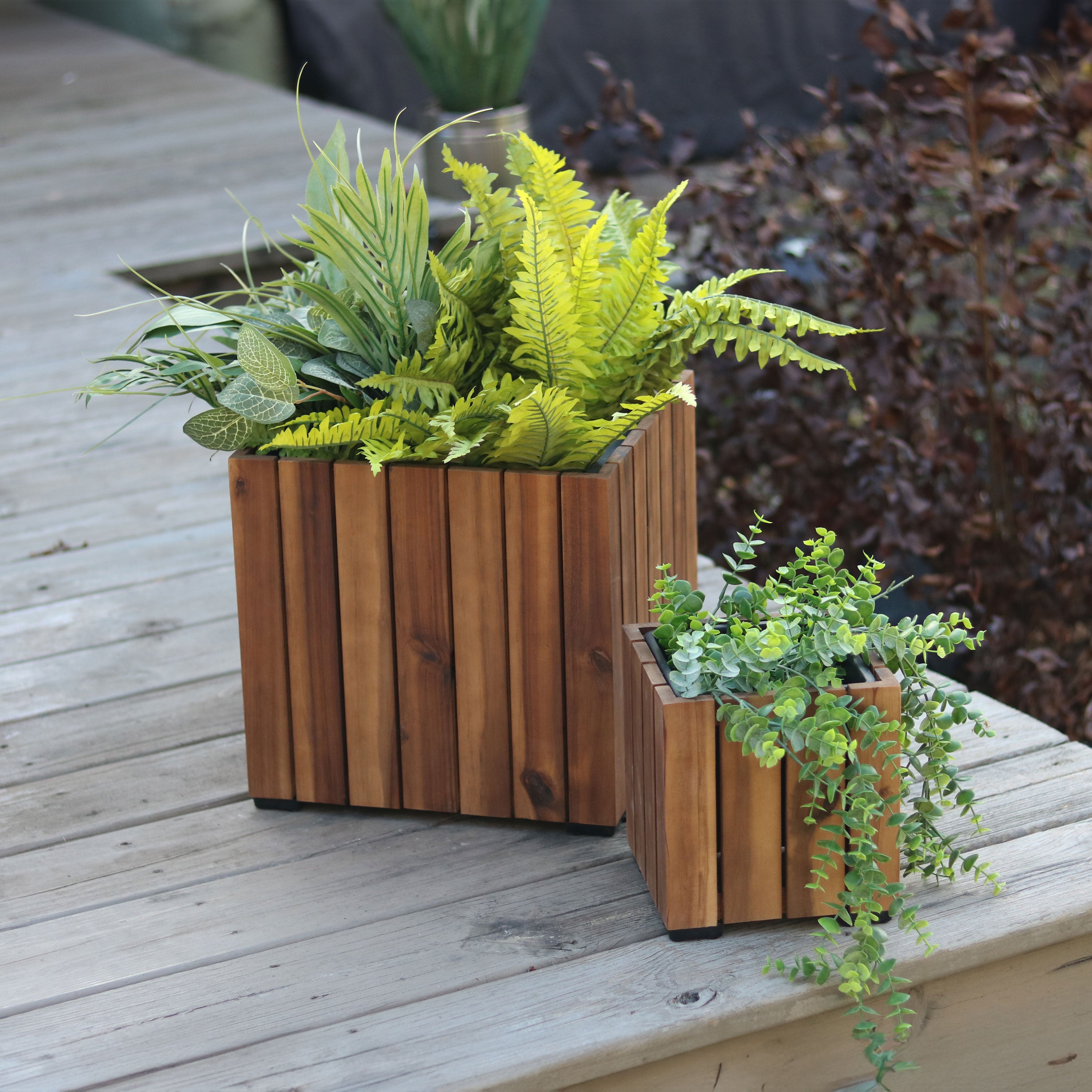 Sunnydaze 2-Piece Wooden Planter Box Set with Vertical Planks - Outdoor Garden Decor for Flowers, Herbs & Plants - Perfect for Patio, Balcony & Backyard Gardening