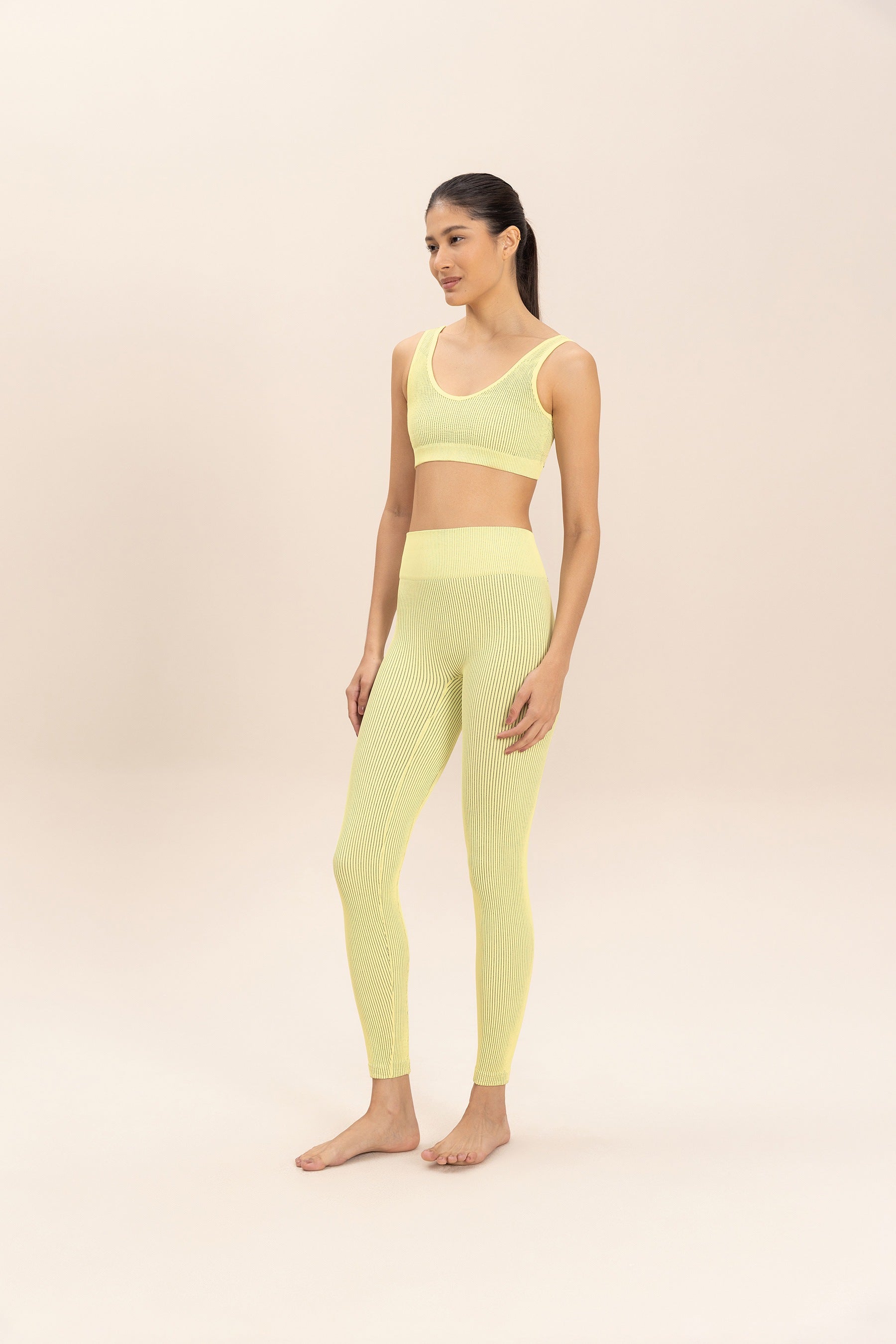Rib Classic Seamless V-Neck Sports Bra for Women - Comfortable Workout Top for Yoga, Running & Gym - Breathable Support for Active Lifestyles