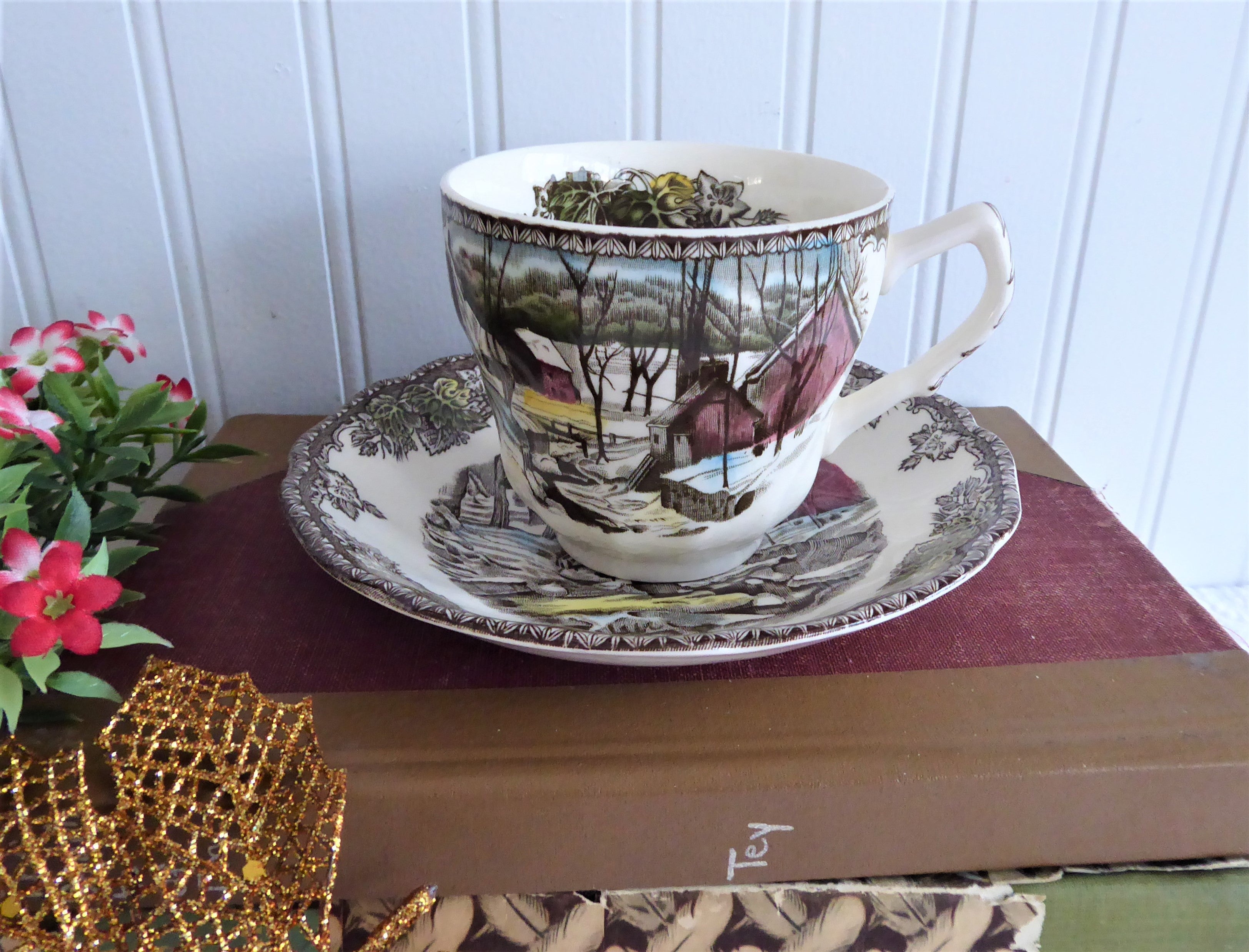 Johnson Brothers Ice House Tall Friendly Village Cup and Saucer Set - Vintage English Tea Set for Afternoon Tea, Collectible Ceramic Tableware, Perfect for Cottagecore Decor and Gift Giving