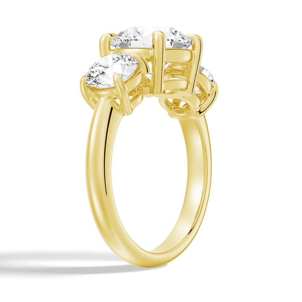 Exquisite Round Cut Three Stone Moissanite Engagement Ring for Women - Perfect for Proposals, Anniversaries & Special Occasions