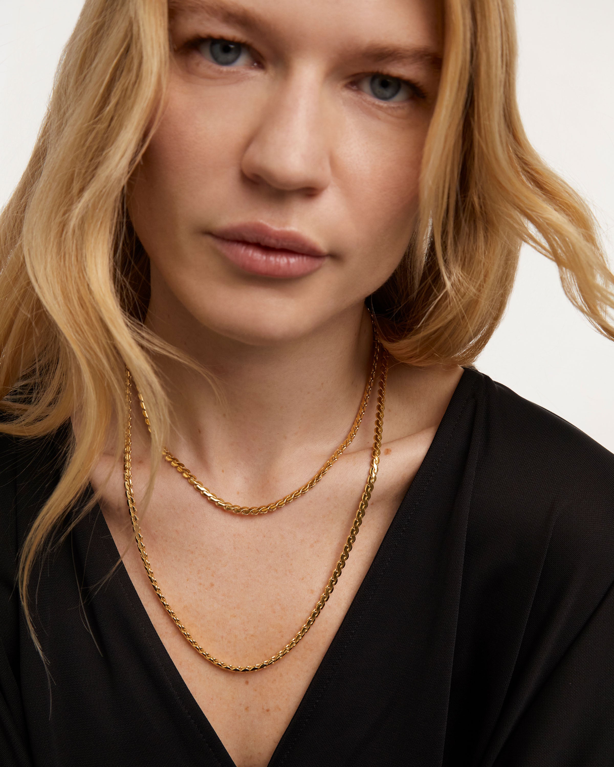 Stylish Large Serpentine Chain Necklace for Women - Trendy Gold Layered Statement Jewelry - Perfect for Parties, Date Nights & Office Wear
