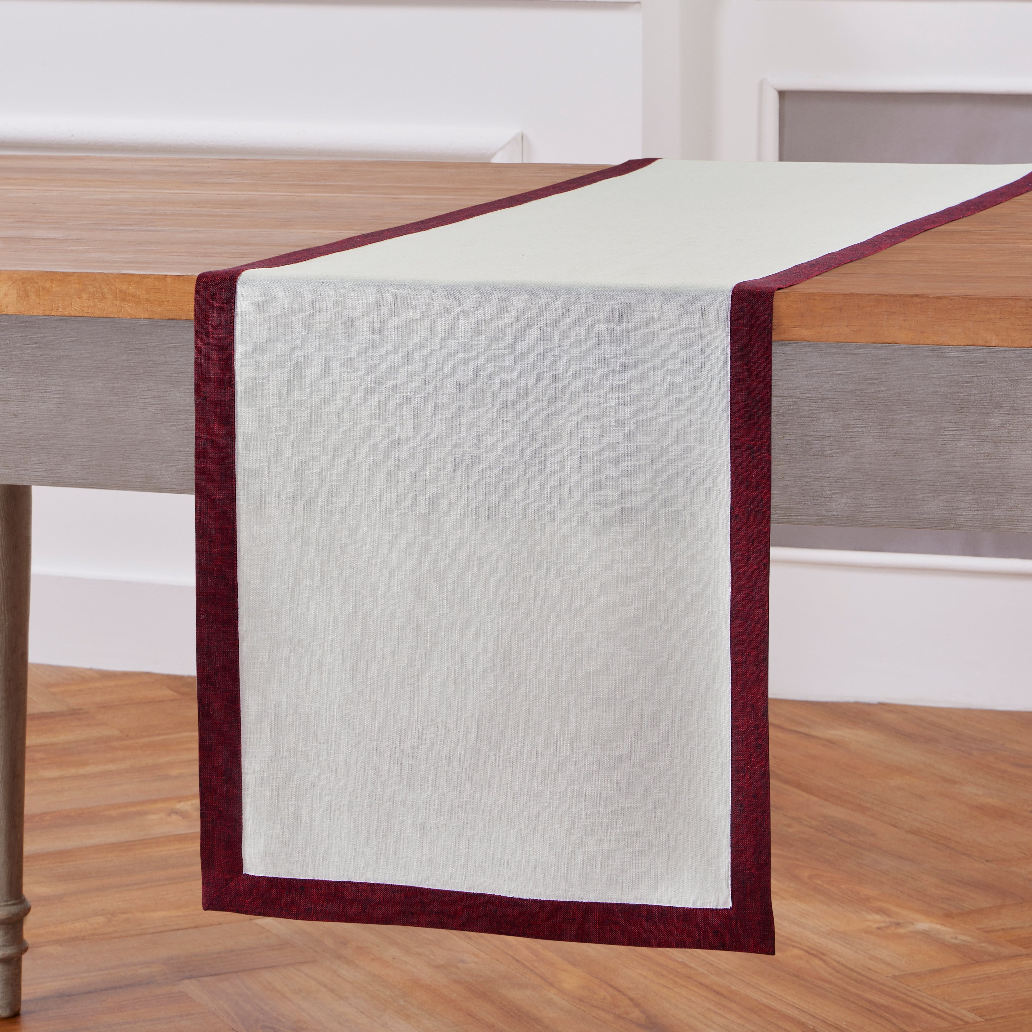 Elegant Classic Table Runner for Dining Room Decor - Perfect for Weddings, Holidays & Home Decor