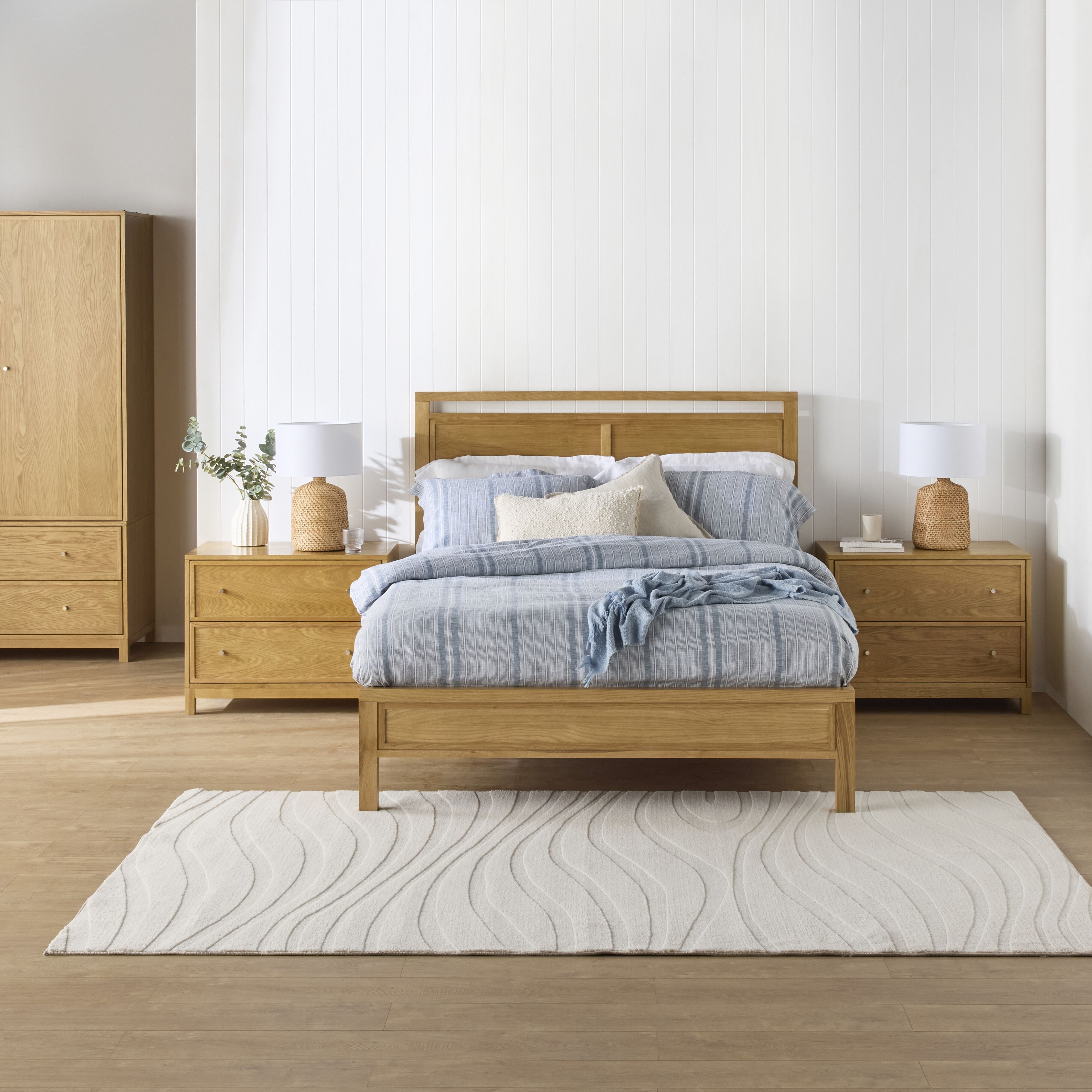 Avalon Queen Size Bed Frame - Light Oak Wood Finish - Modern Bedroom Furniture for Home Decor & Relaxation