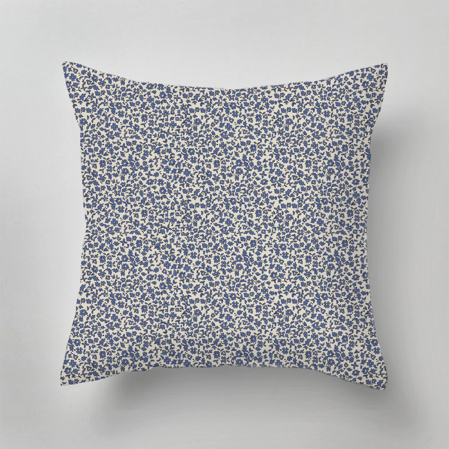 Ditsy Daisy Floral Print Indoor Decorative Pillow - Soft & Stylish Throw Pillow for Sofa, Bed, Couch - Perfect for Living Room, Bedroom, Nursery Decor
