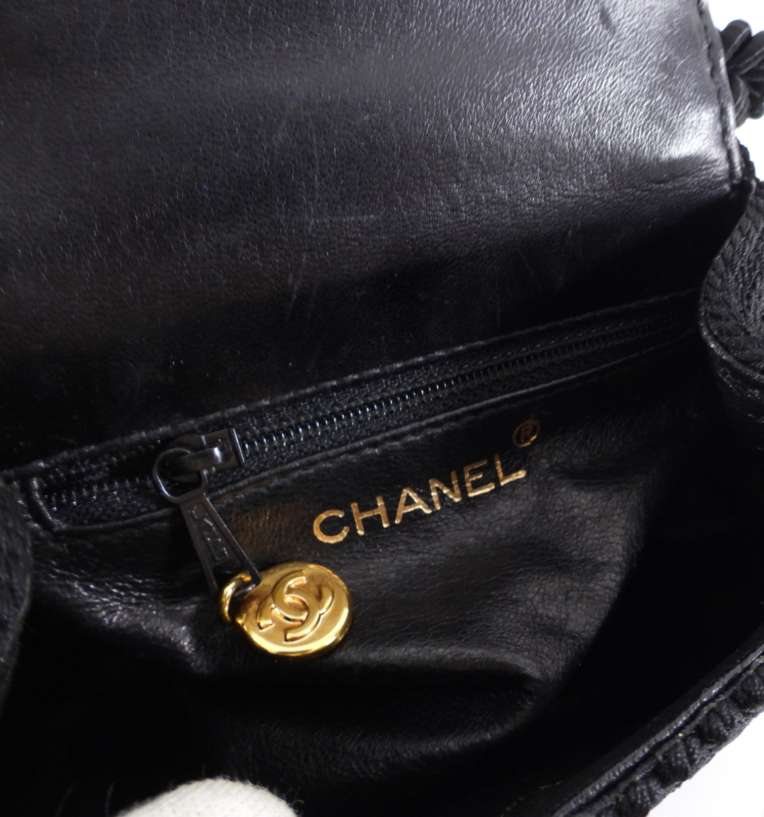 Chanel Vintage 1997 Limited Edition Black Leather CC Turn Lock Shoulder Bag - Perfect for Evening Events & Luxury Collectors