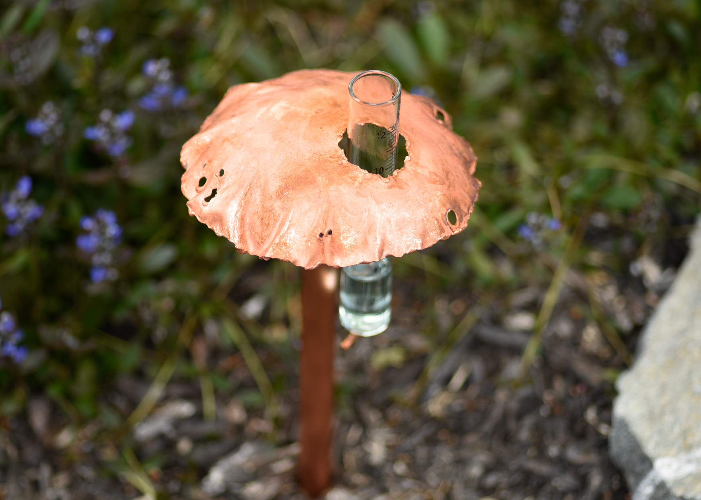 Accurate Copper Rain Gauge - Outdoor Weather Station Tool for Garden, Lawn & Farm Use - Measures Rainfall in Inches & Millimeters