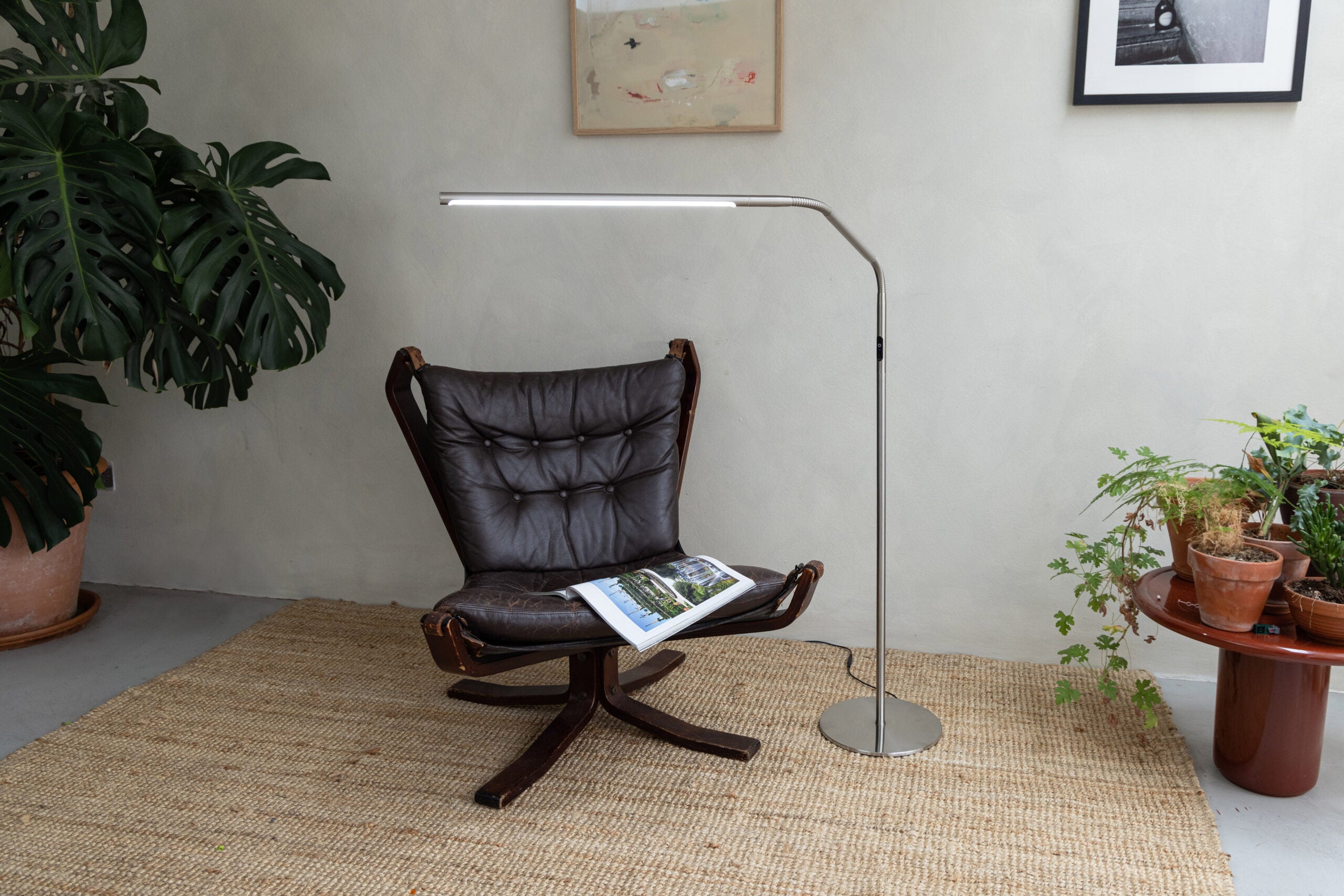 Slimline 4 Floor Lamp with Daylight LED - Modern Adjustable Standing Light for Living Room, Bedroom & Office - Bright Natural Lighting for Reading, Working & Relaxing