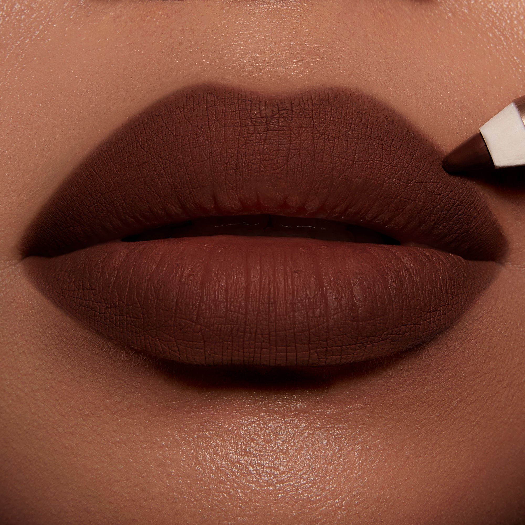 Charlotte Tilbury Lip Cheat Lip Liner - Long-Lasting, Smudge-Proof Lip Pencil for Precise Definition & Fuller Lips | Perfect for Everyday Wear, Date Night & Special Occasions