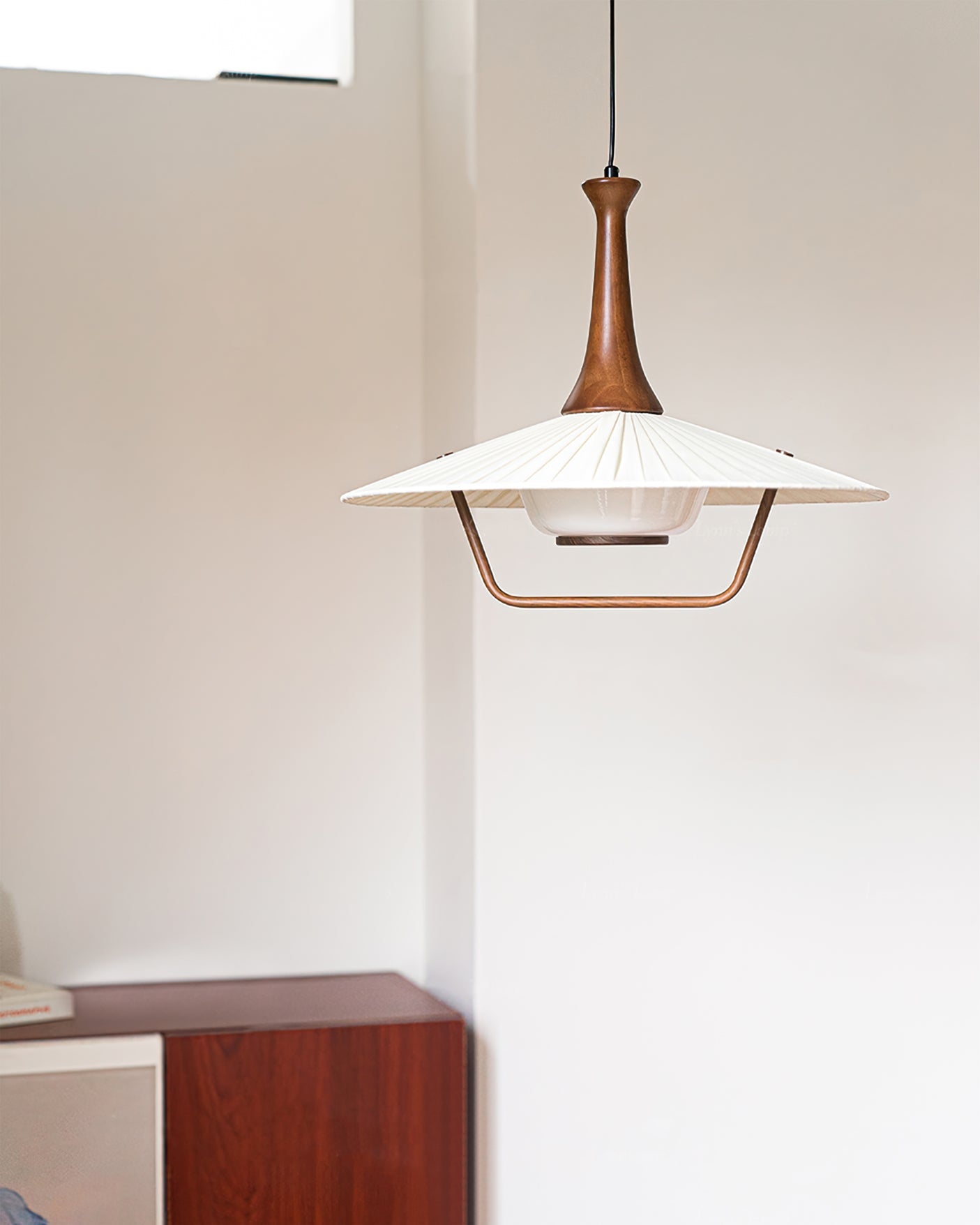 Eikon Modern Pendant Lamp - Sleek Hanging Light Fixture for Dining Room, Kitchen Island & Bedroom Decor - Adjustable LED Ceiling Light with Dimmable Bulb