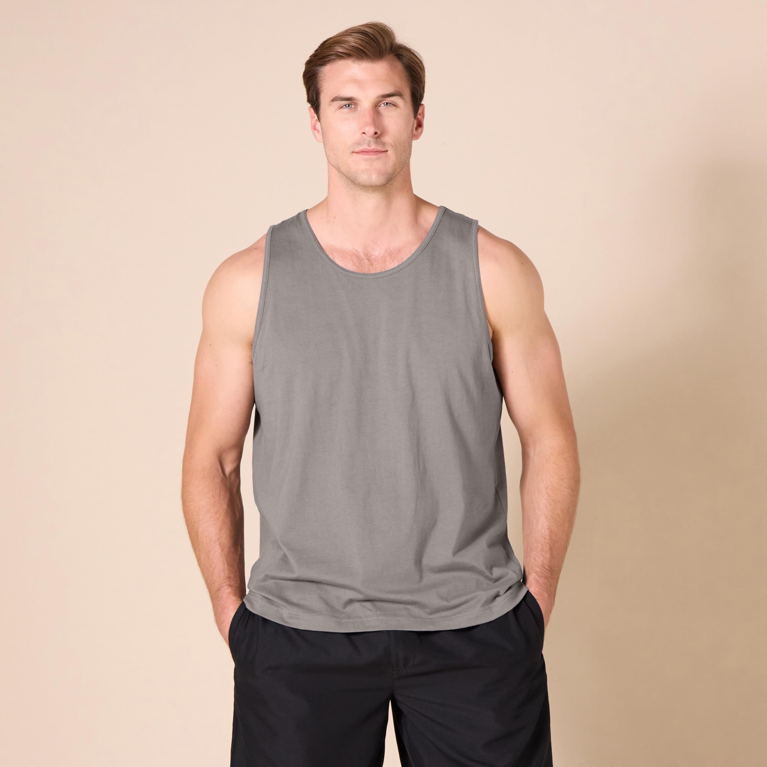 Amazon Essentials Slim-Fit Men's Tank Top - Breathable Cotton Casual Sleeveless Shirt for Gym, Workout & Summer Streetwear