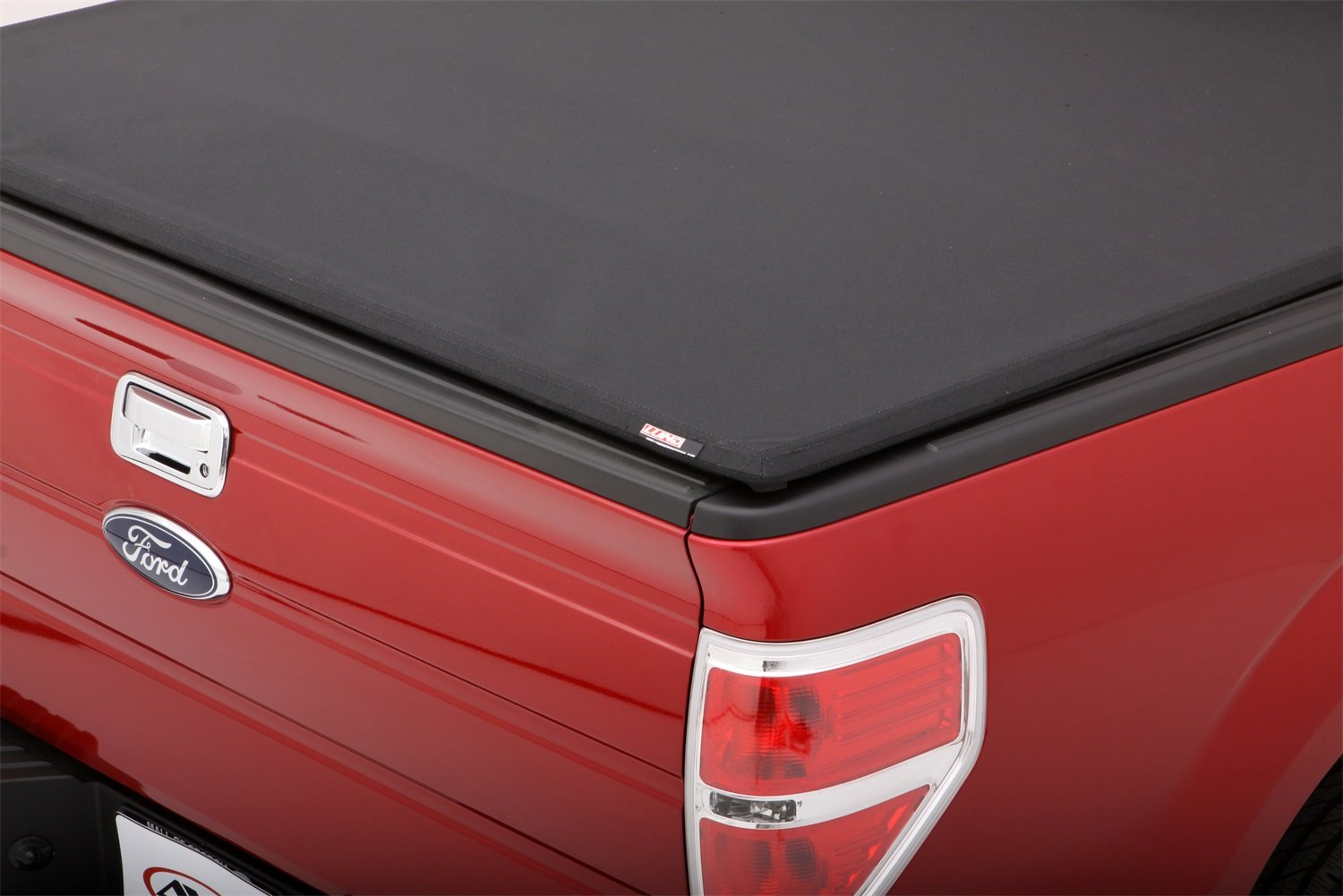Lund Genesis Elite Tri-Fold Soft Folding Truck Bed Tonneau Cover | Fits 2017-2023 Ford F-250 F-350 Super Duty 6'10