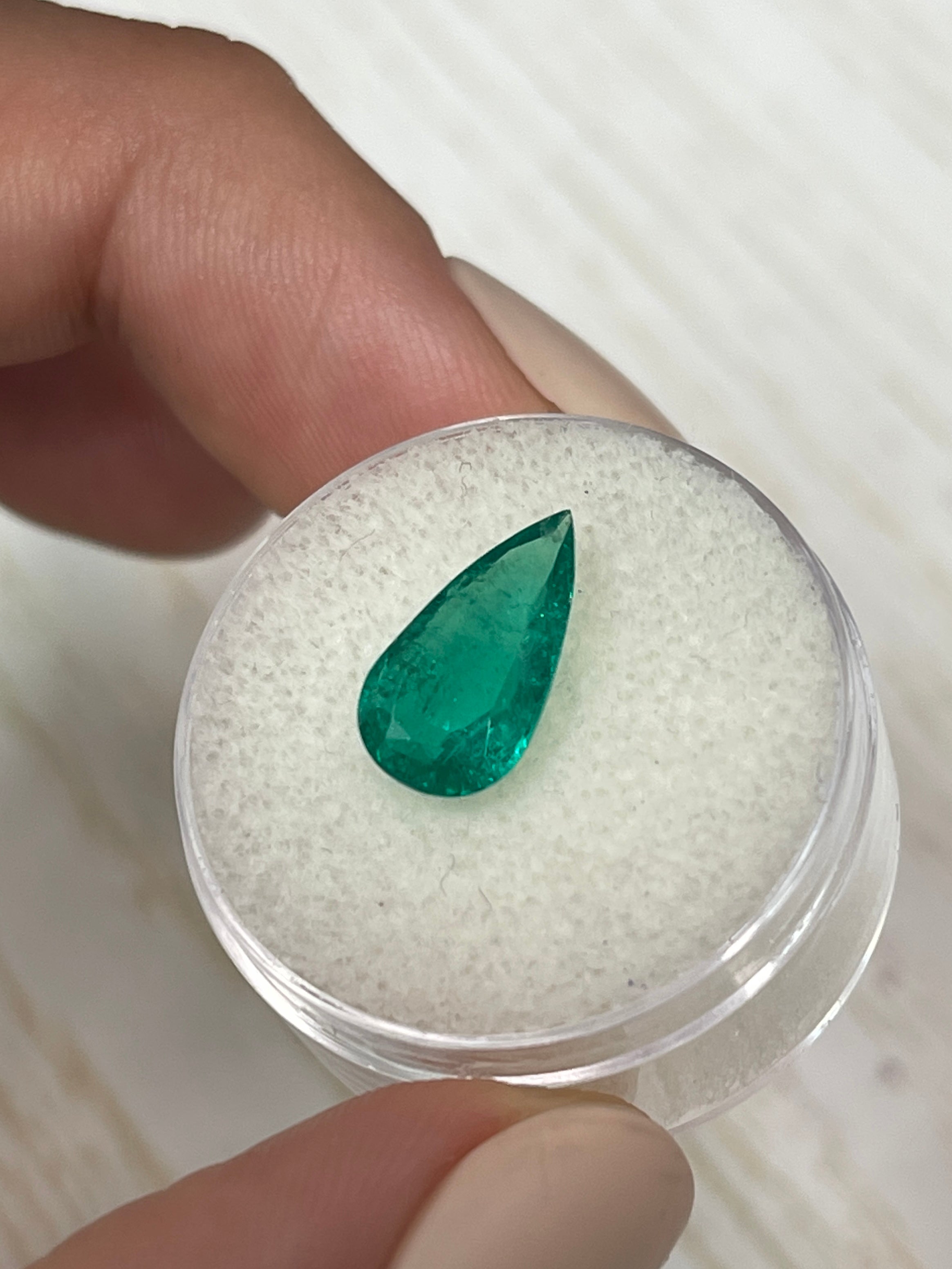 2.31 Carat Vivid Blue Green Natural Loose Colombian Emerald Pear Cut Gemstone for Jewelry Making - Perfect for Engagement Rings, Earrings & Necklaces