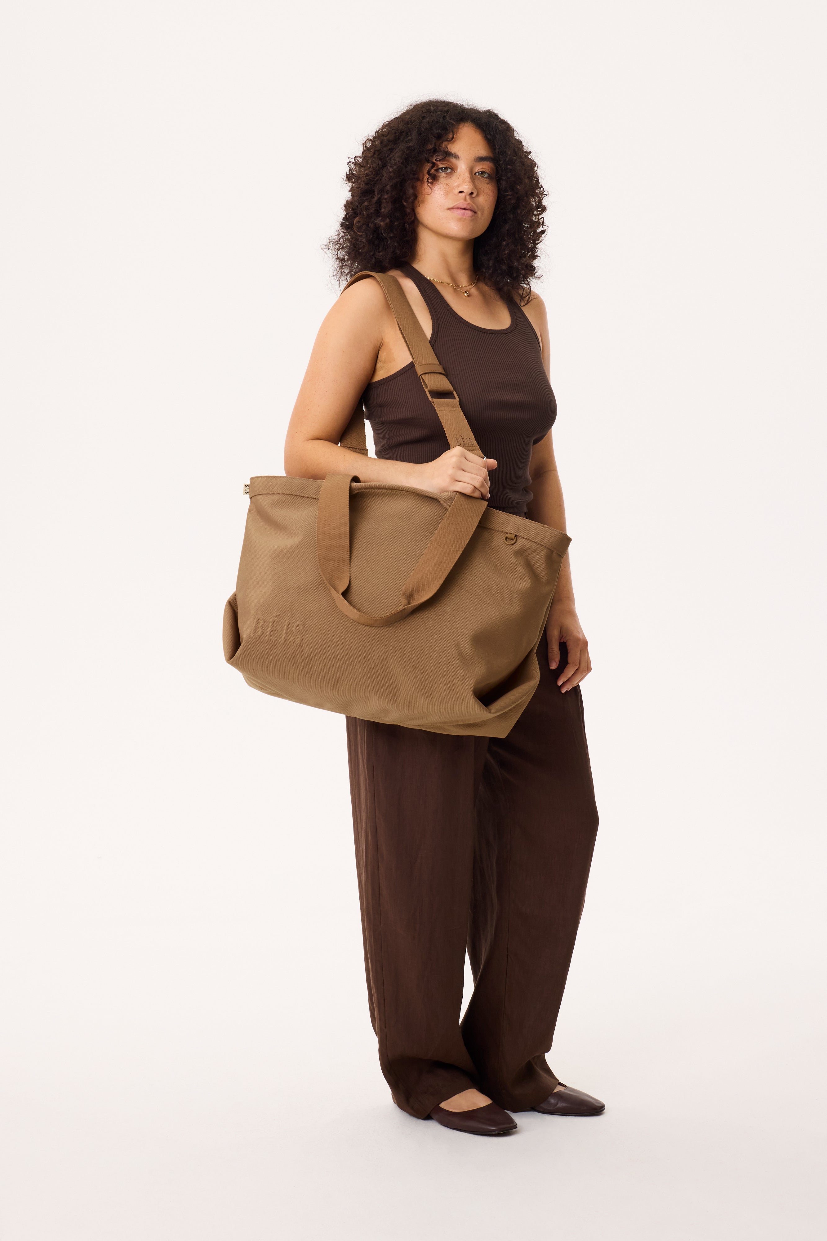 Premium Camel Leather Travel Tote Bag for Women - Stylish Carryall for Work, Gym & Weekend Getaways