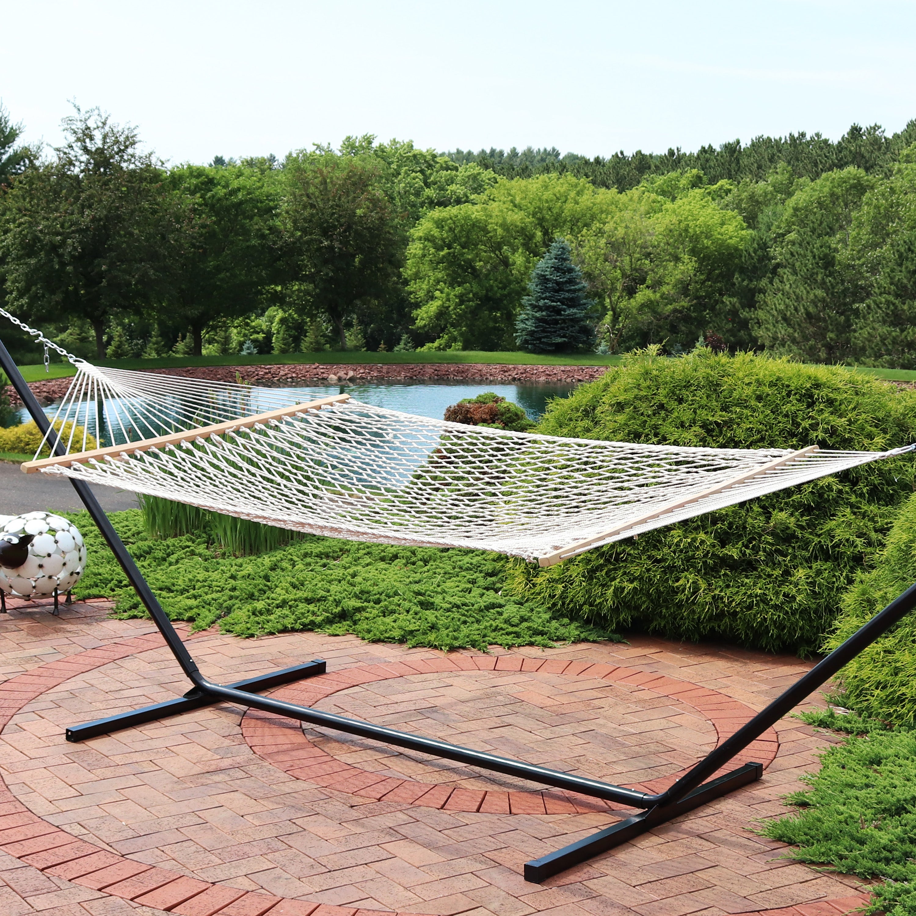 Sunnydaze Double Wide 2 Person Spreader Bar Rope Hammock - Heavy Duty Outdoor Hammock for Patio, Backyard, Poolside & Beach Relaxation