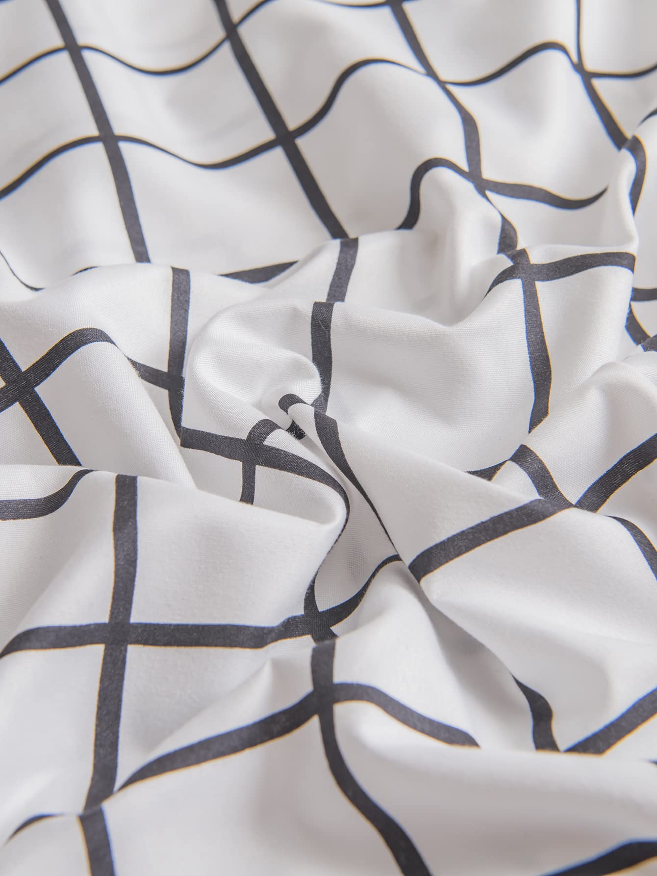 Premium White Grid Pillowcase Set - 2 Pack Queen Size (20x30 Inches) - Ultra Soft Breathable Microfiber Pillow Covers with Classic Plaid Design for Bedroom, Living Room & Guest Room Decor