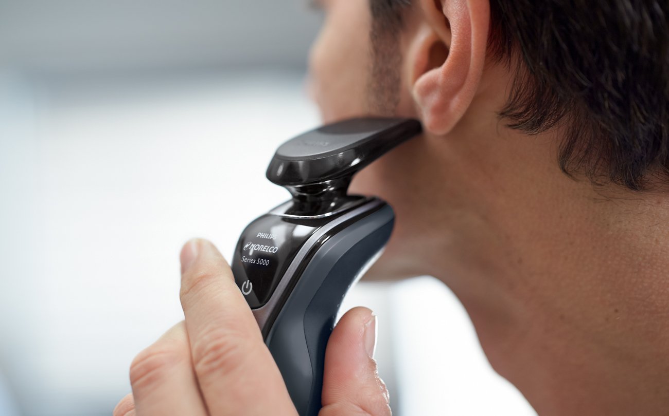 Philips Norelco S5210/81 Electric Shaver for Men - Wet & Dry Shaving with Precision Trimmer - Perfect for Travel, Home & Office Use