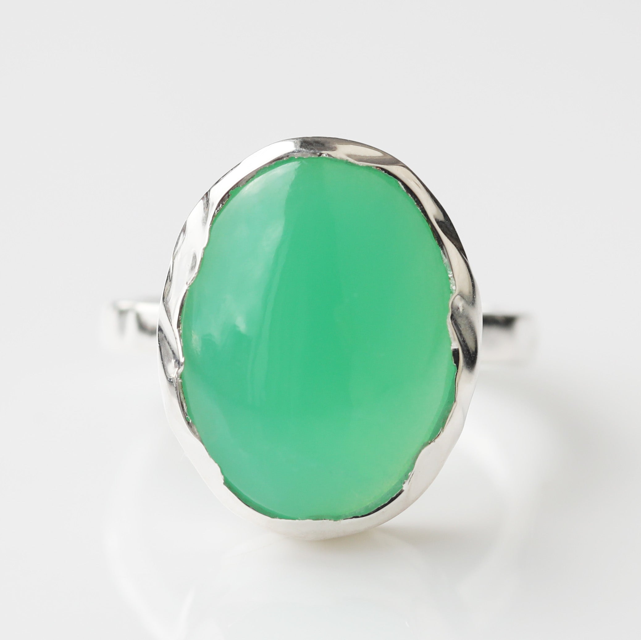 Stunning Chrysoprase Molten Statement Ring for Women – Elegant Green Gemstone Jewelry for Parties, Weddings & Special Occasions