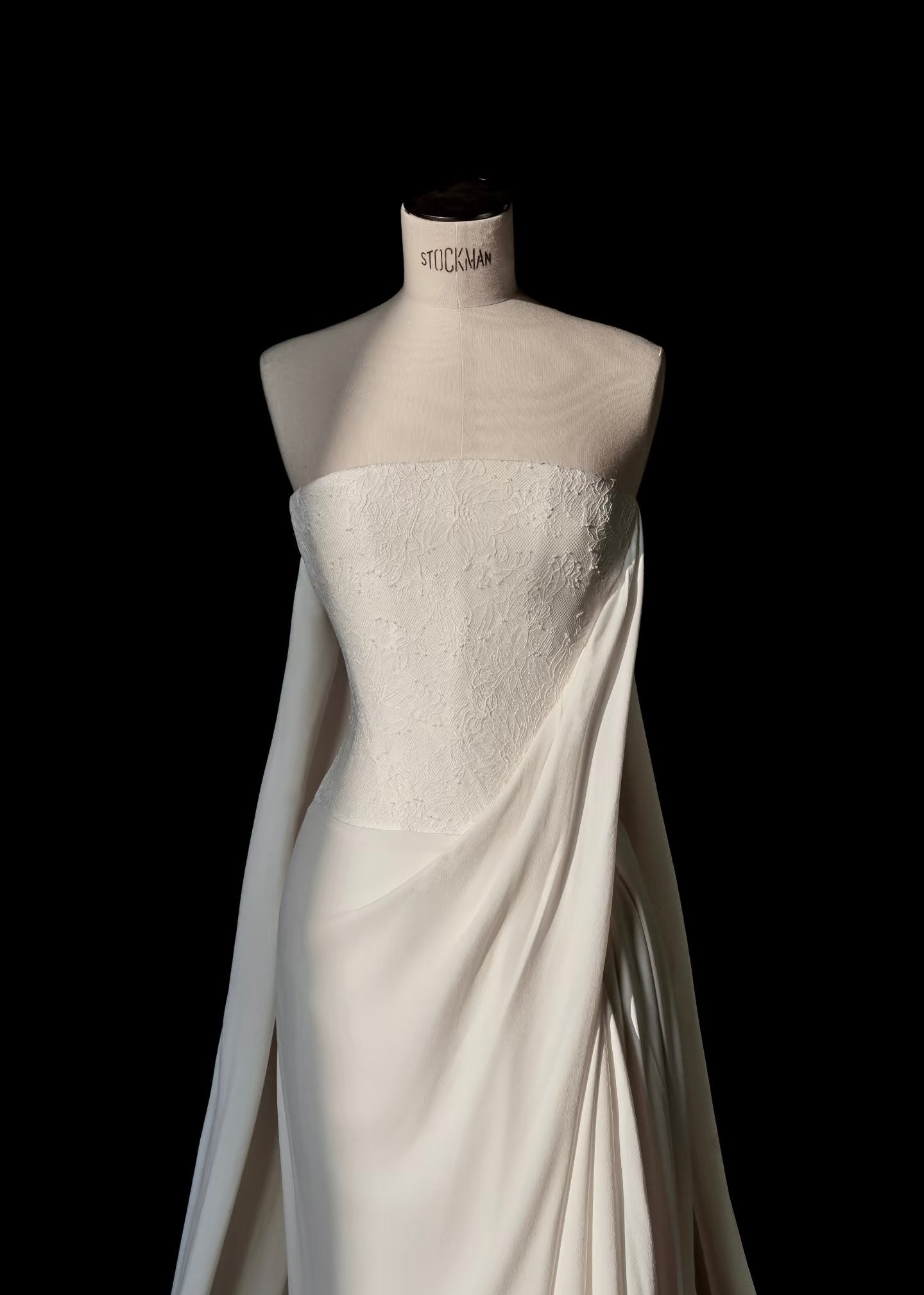 Elegant White Evening Dress Wedding Gown with Train - Perfect for Bridal, Prom & Formal Events - Style J6605