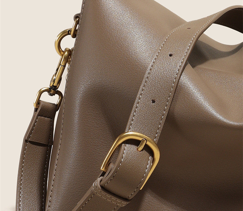 Stylish Crossbody Chain Shoulder Bag for Women - Fashionable & Lightweight Purse for Daily Use, Work, and Evening Events