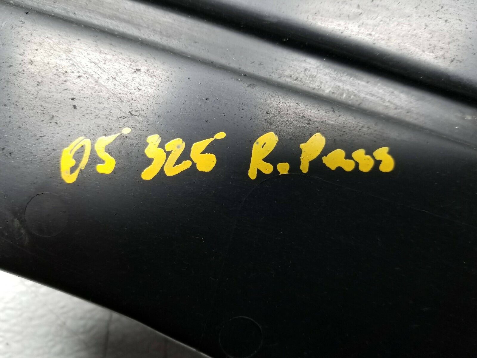 BMW E46 Sedan Fuel Vapor Canister Cover OEM 125k - Genuine Replacement Part for 01 02 03 04 05 Models - Perfect for Engine Maintenance & Emissions System Repair