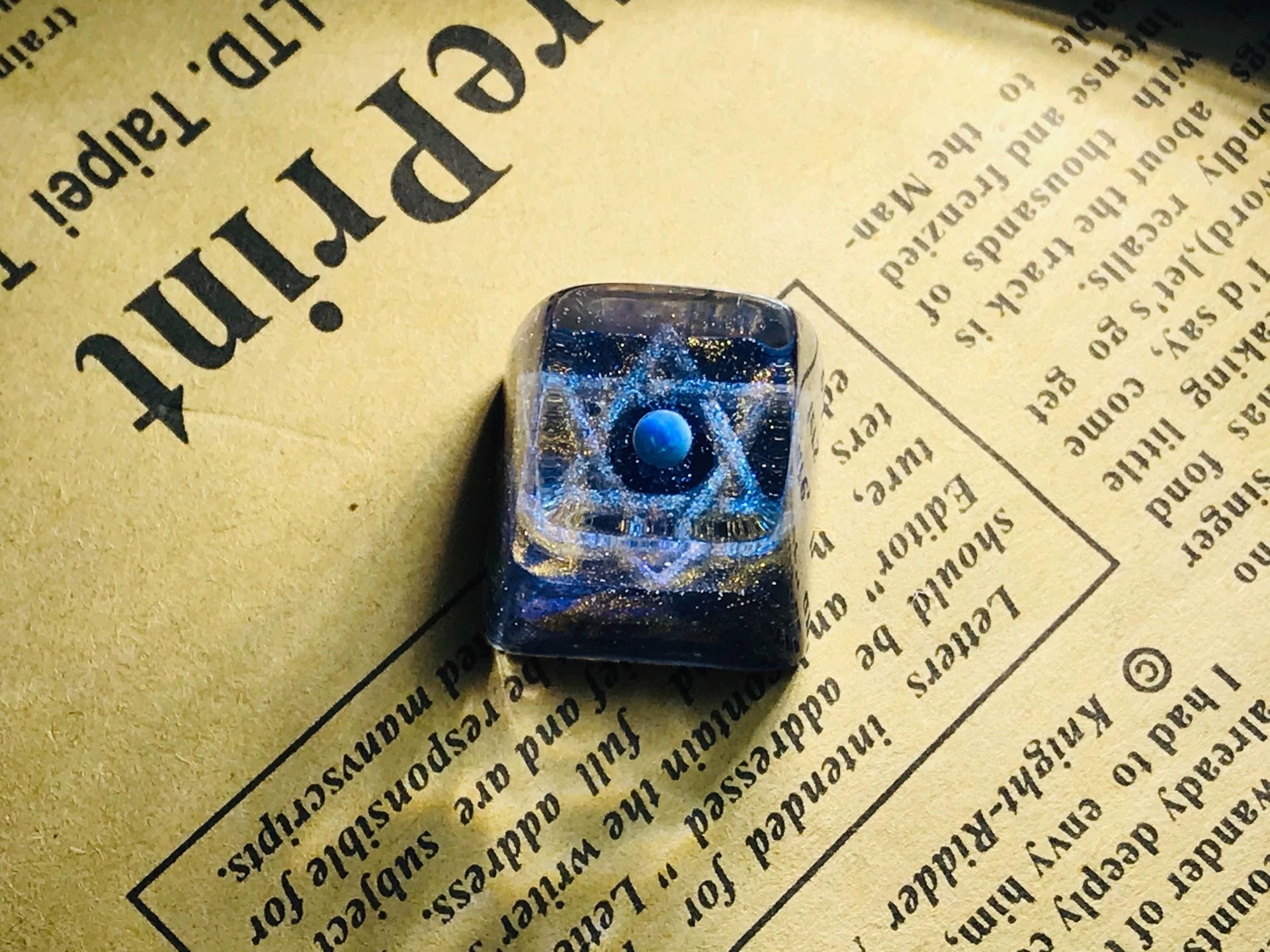 Hexagram Universe Starry Sky Crystal Resin Keycaps - Custom SA Profile Mechanical Keyboard Keycaps for Gaming & Typing - Unique Handmade Decorative Keycaps for PC, Mac, Laptop (Perfect for Gamers & Typists)