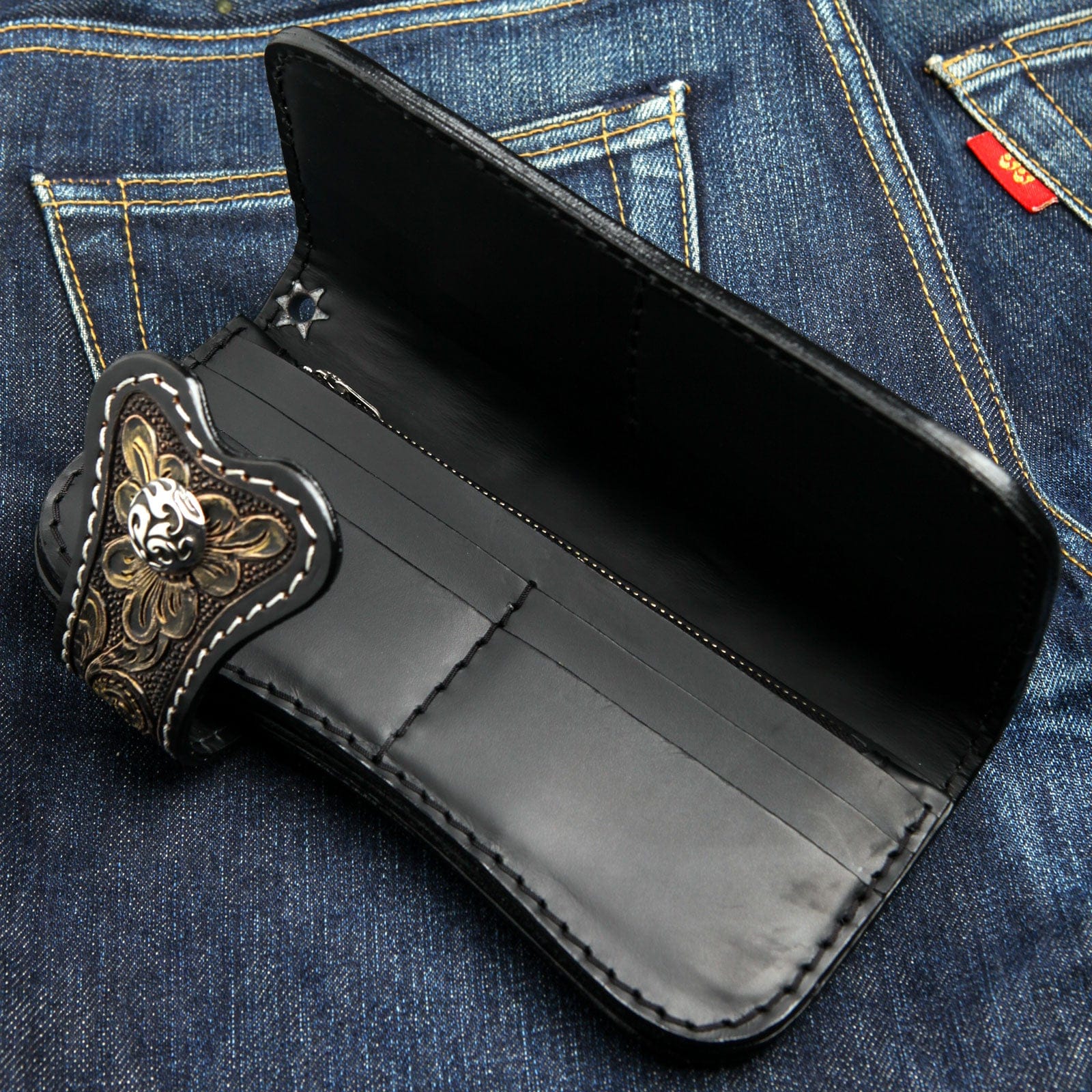 Handmade Genuine Leather Biker Wallet with Skull Design - Customizable Motorcycle Wallet for Men - Perfect for Biker Gifts, Motorcycle Rides & Everyday Use