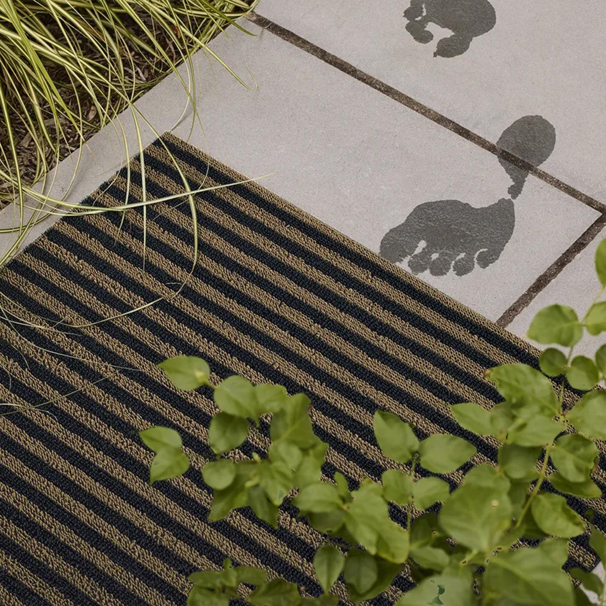 Chilewich Shag In Out Utility Door Mat - Water Absorbent, Non-Slip Indoor/Outdoor Rug - Breton Stripe Coast Design - 24x36 Inches (61x91cm) - Perfect for Entryway, Patio, Deck & Mudroom Use