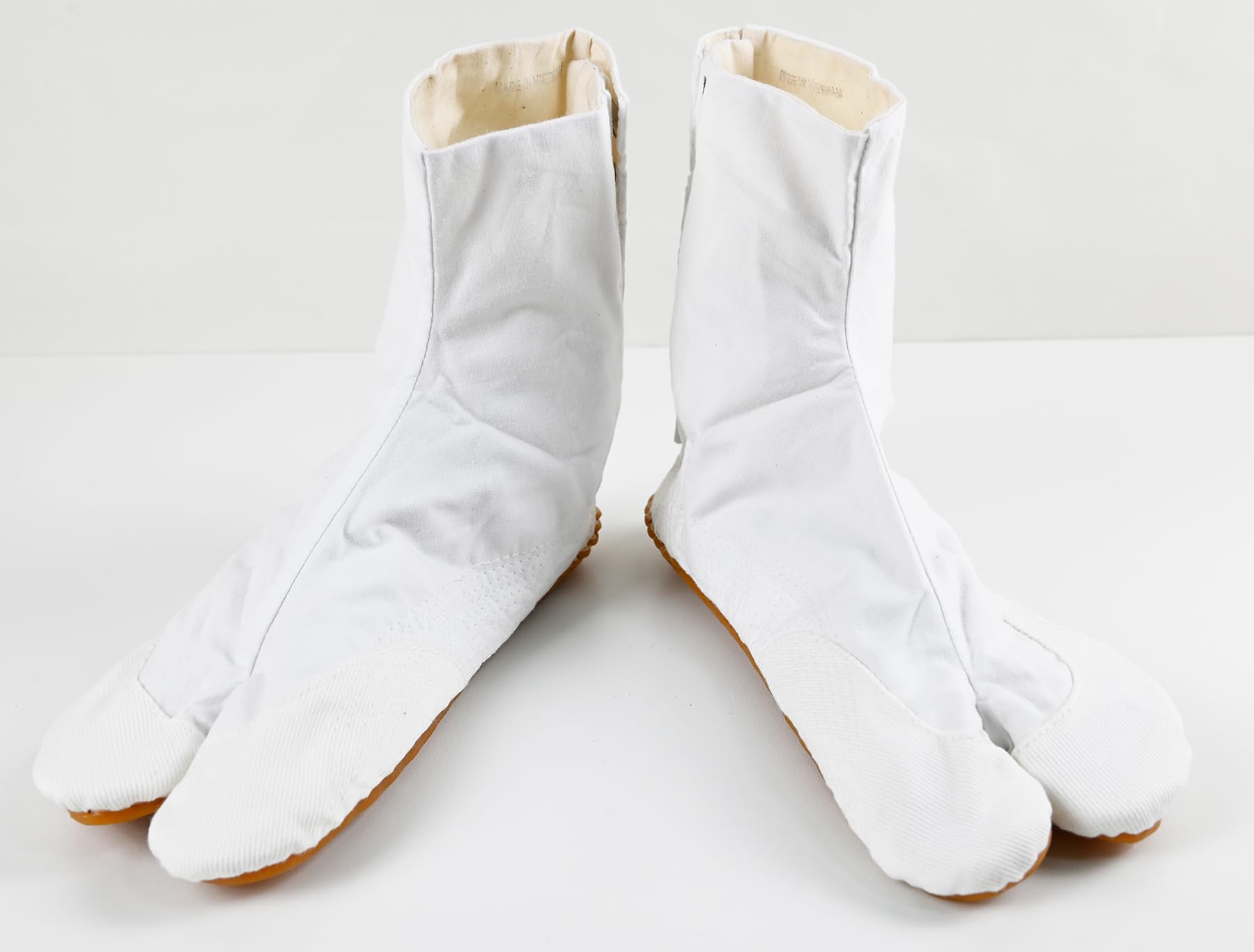 Unisex White Work Tabi Shoes with 7 Clasps - No. 8003 | Comfortable & Durable for Martial Arts, Cosplay & Traditional Japanese Wear