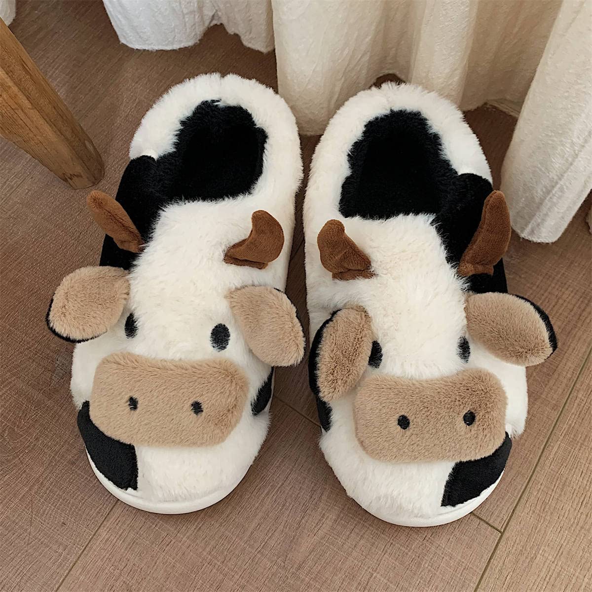 Soofylia Cow Slippers for Women and Men - Soft Fuzzy Animal House Slippers for Indoor & Outdoor Wear - Cozy Plush Kawaii Slippers for Lounge, Home, Gifts and Relaxation