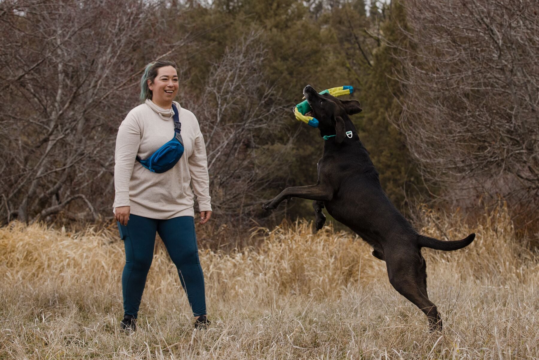 Ruffwear® Pacific Ring Loop Dog Toy - Green Aqua (Aurora Teal) for Fetch, Tug-of-War & Outdoor Play - Durable Chew Toy for Active Dogs