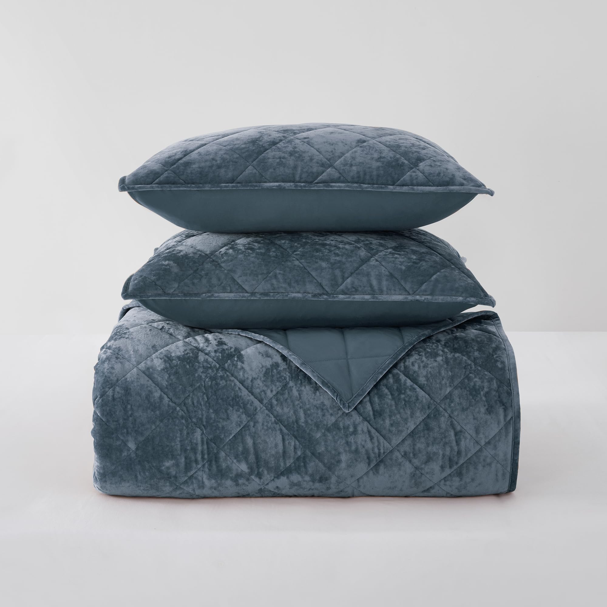 Luxury Velvet Quilt Set King Size - Ultra Soft Lightweight Summer Velvet Comforter Set with Diamond Pattern, Oversized Bedspread Coverlet & 2 Shams for All Seasons (Lake Blue, King) | Perfect for Master Bedroom, Guest Room & Cozy Home Decor
