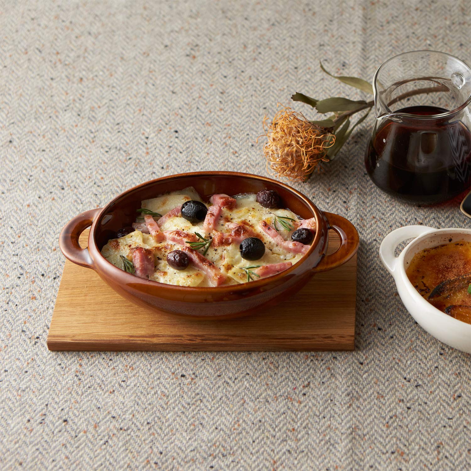 Premium TAMAKI Ceramic Gratin Dish - Small White Oven-Safe Baking Bowl for Casseroles, Desserts & Side Dishes | Perfect for French Onion Soup, Mac & Cheese, Crème Brûlée