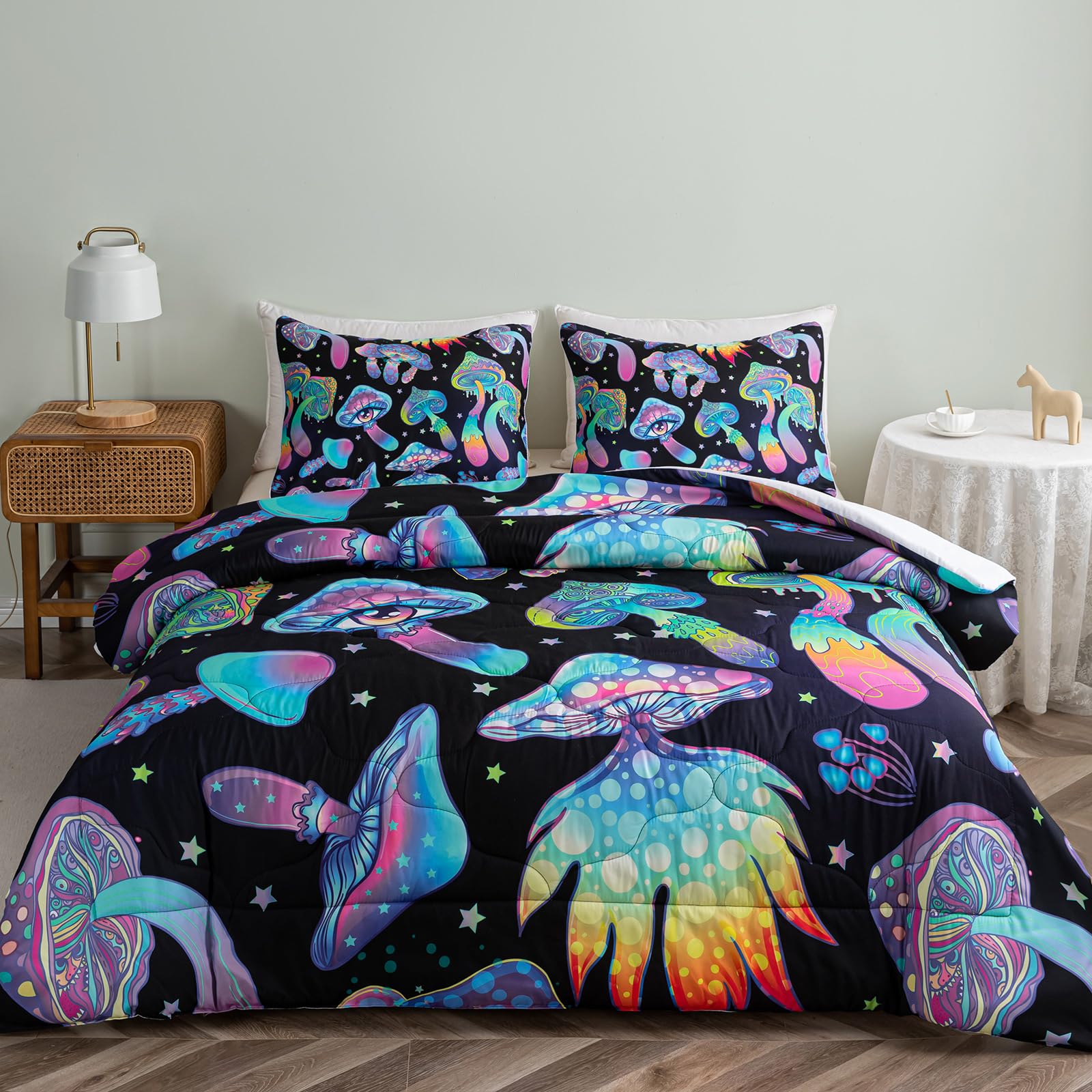 Cute Kids Mushroom Bedding Set - 3PC Mushroom Queen Comforter Set with 1 Comforter & 2 Pillowcases | Cartoon Weirdcore Decor | Soft & Cozy Nursery Bedding for Girls' Room, Toddler Bed, Sleepover Fun