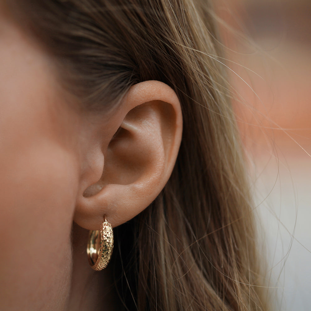 9ct Gold Diamond Cut Hoop Earrings for Women - Elegant Dainty Huggie Hoops - Perfect for Everyday Wear, Parties & Special Occasions