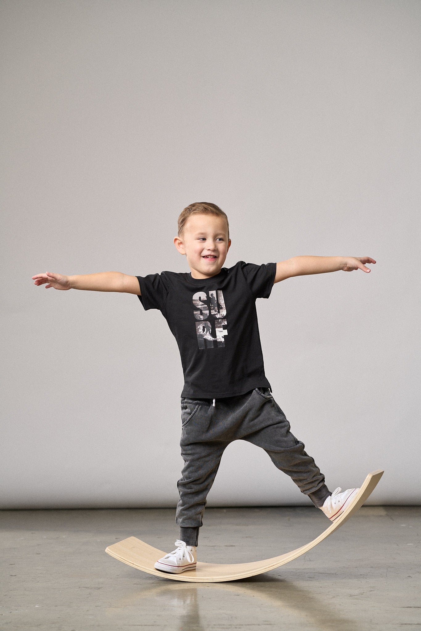 Premium Black Surf Tee - Comfortable & Stylish Men's T-Shirt for Beach, Surfing & Casual Wear