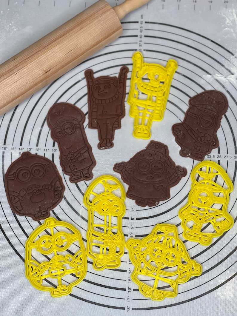High-Quality Set of 5 Minions Cookie Cutters - Gru, Kevin, Stuart & Otto - 3D Kitchen Art Baking Molds | Perfect for Kids Birthday Parties, Movie-Themed Desserts & DIY Cookie Decorating