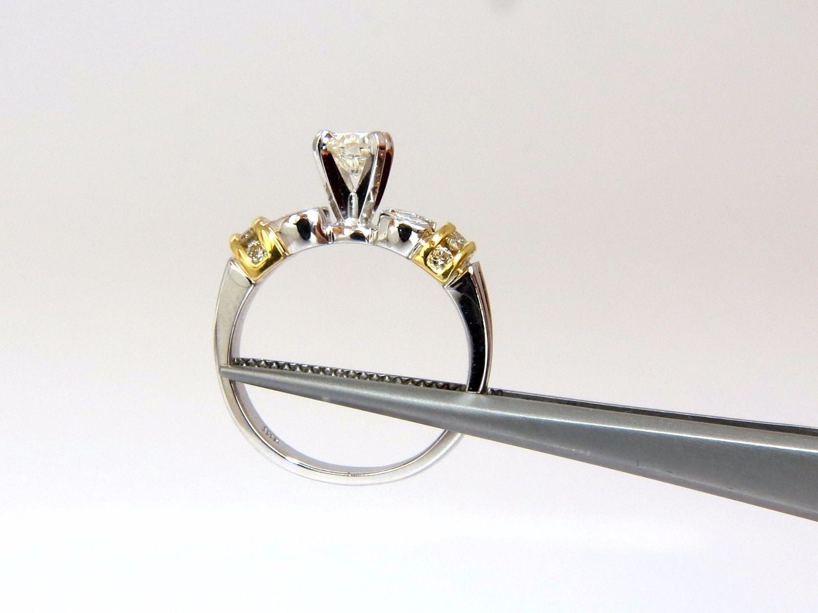 0.75CT Classic Traditional Diamond Ring in 14K Gold with Golden Shoulders - Perfect for Engagement, Wedding & Anniversary Gifts