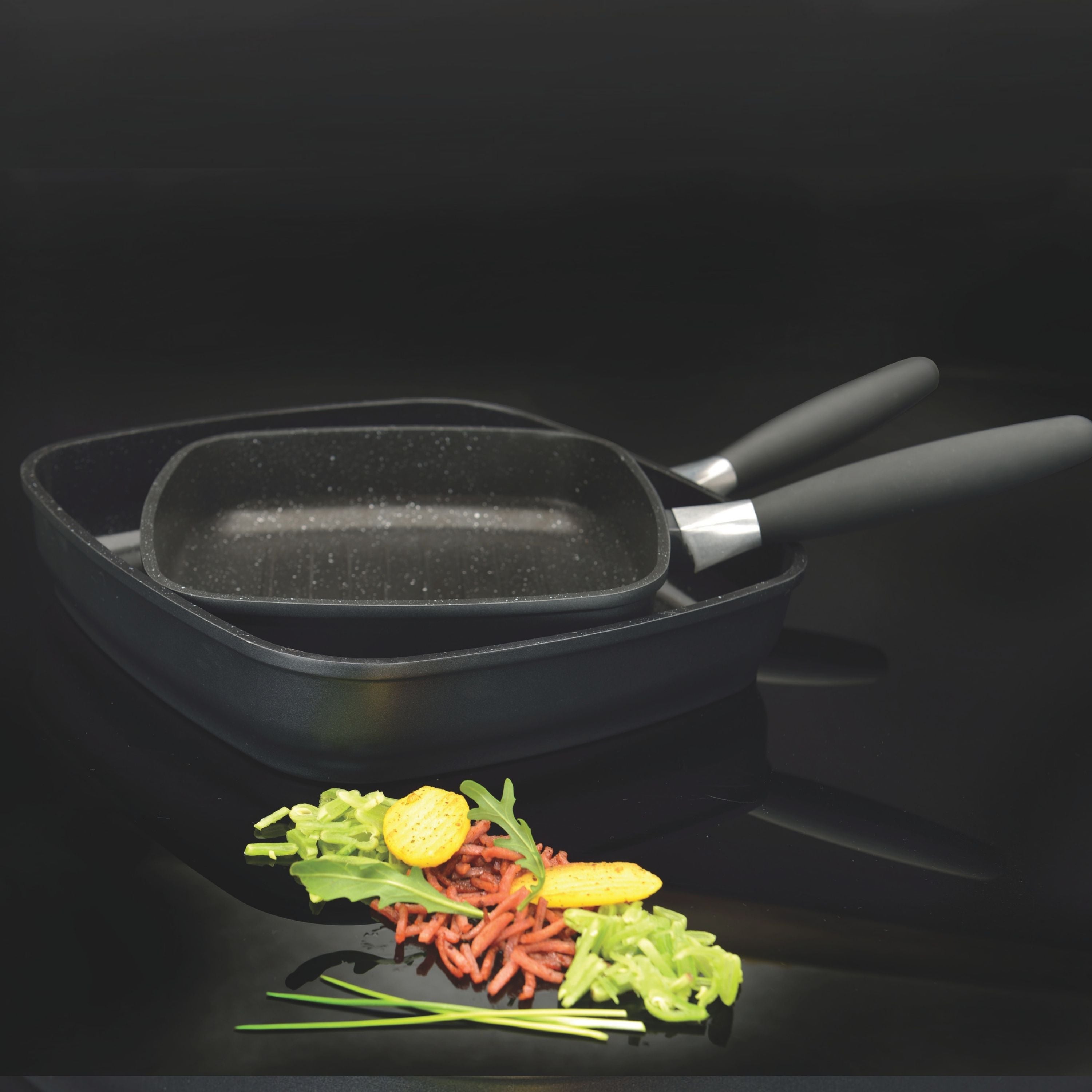 BergHOFF Scala 11-Inch Nonstick Cast Aluminum Grill Pan for Steak, Vegetables & BBQ - Perfect for Indoor & Outdoor Cooking