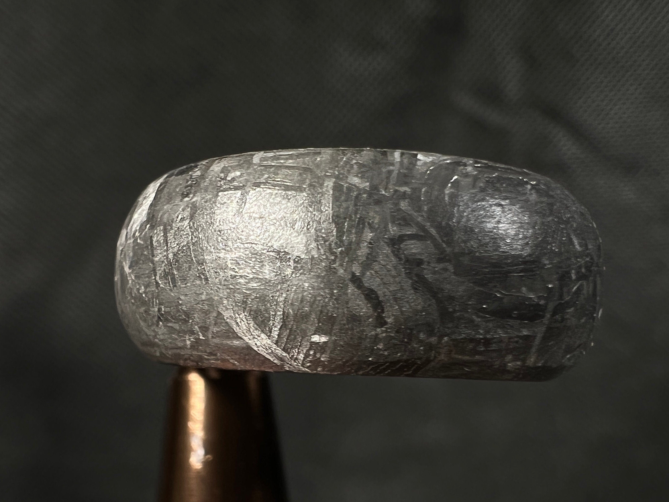 GIBEON Meteorite Ring Size 4.25 - Genuine Meteorite Wedding Band for Men & Women, Space Astronomy Jewelry with Unique Widmanstätten Patterns, Perfect for Engagement, Anniversary & Unique Gifts (B 51292) - Ideal for Astronomy Lovers, Outdoor Enthusiasts & Special Occasions