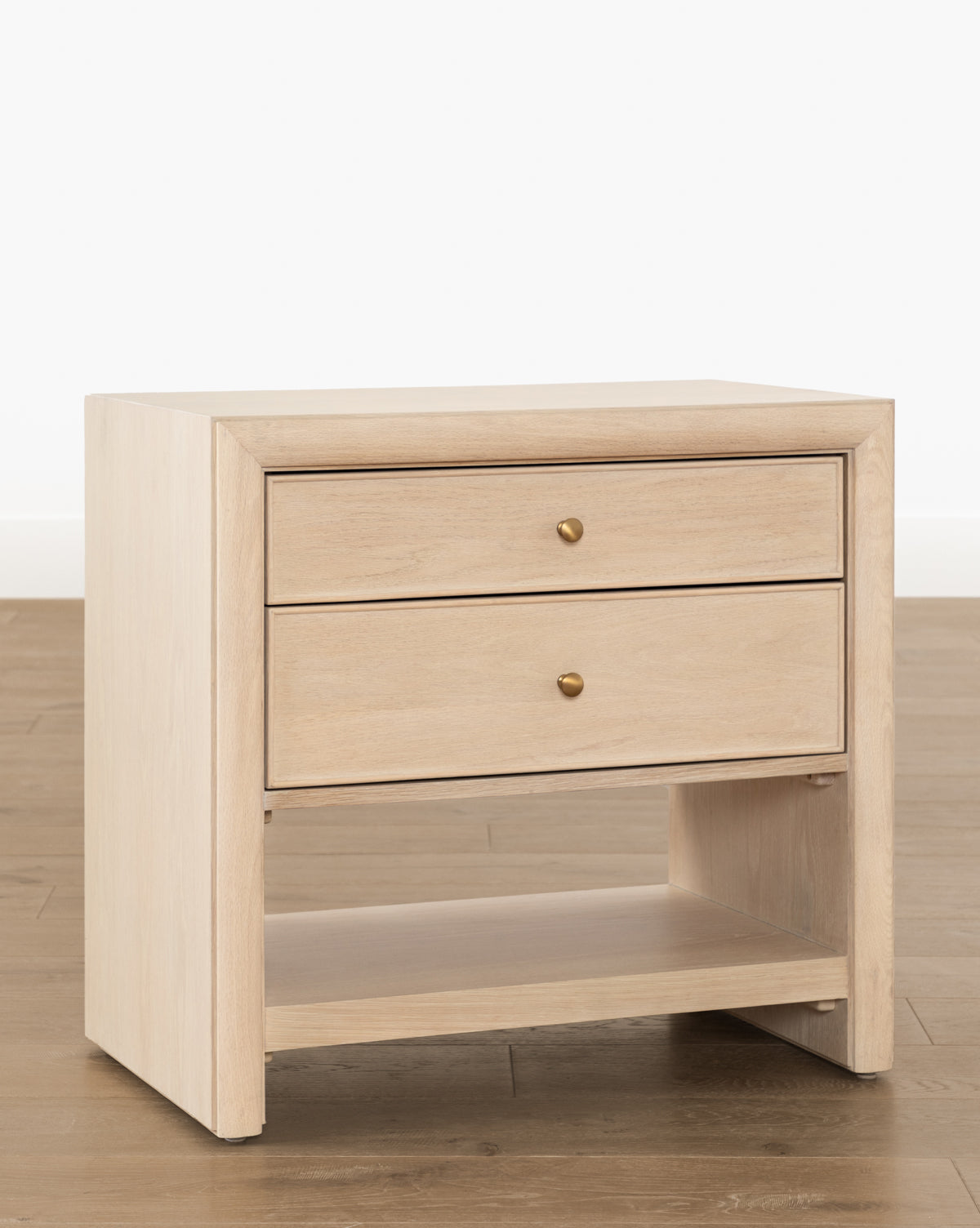 Tellerbeck Nightstand - Modern Bedside Table with Storage Drawer, Small End Table for Bedroom, Living Room, or Office - Perfect for Holding Lamps, Books, and Essentials