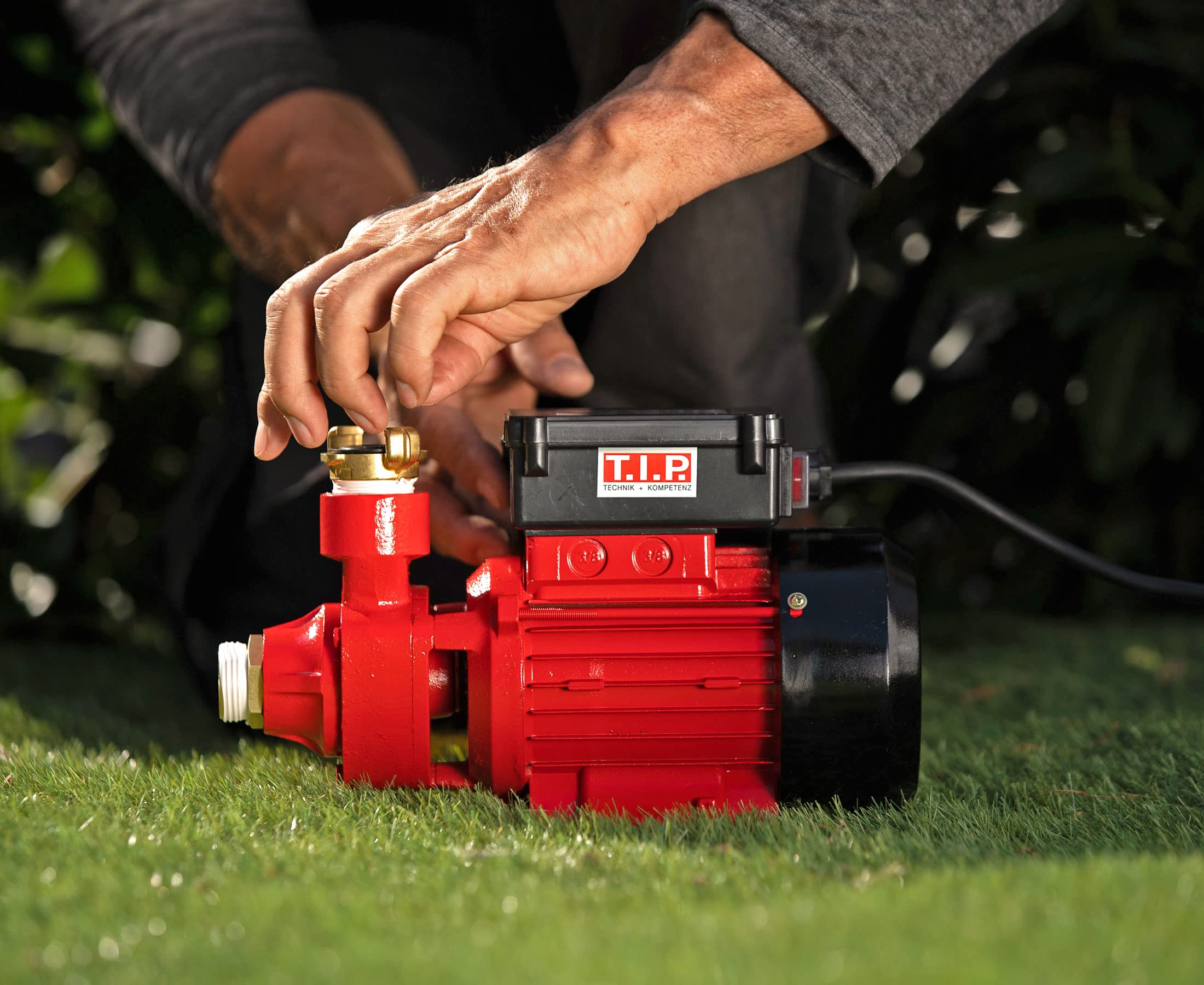 Garden Pump Peripheral TIP GPP 2100 M, 1 Piece, Red, 30183 - Ideal for Outdoor Watering, Irrigation, and Pool Maintenance