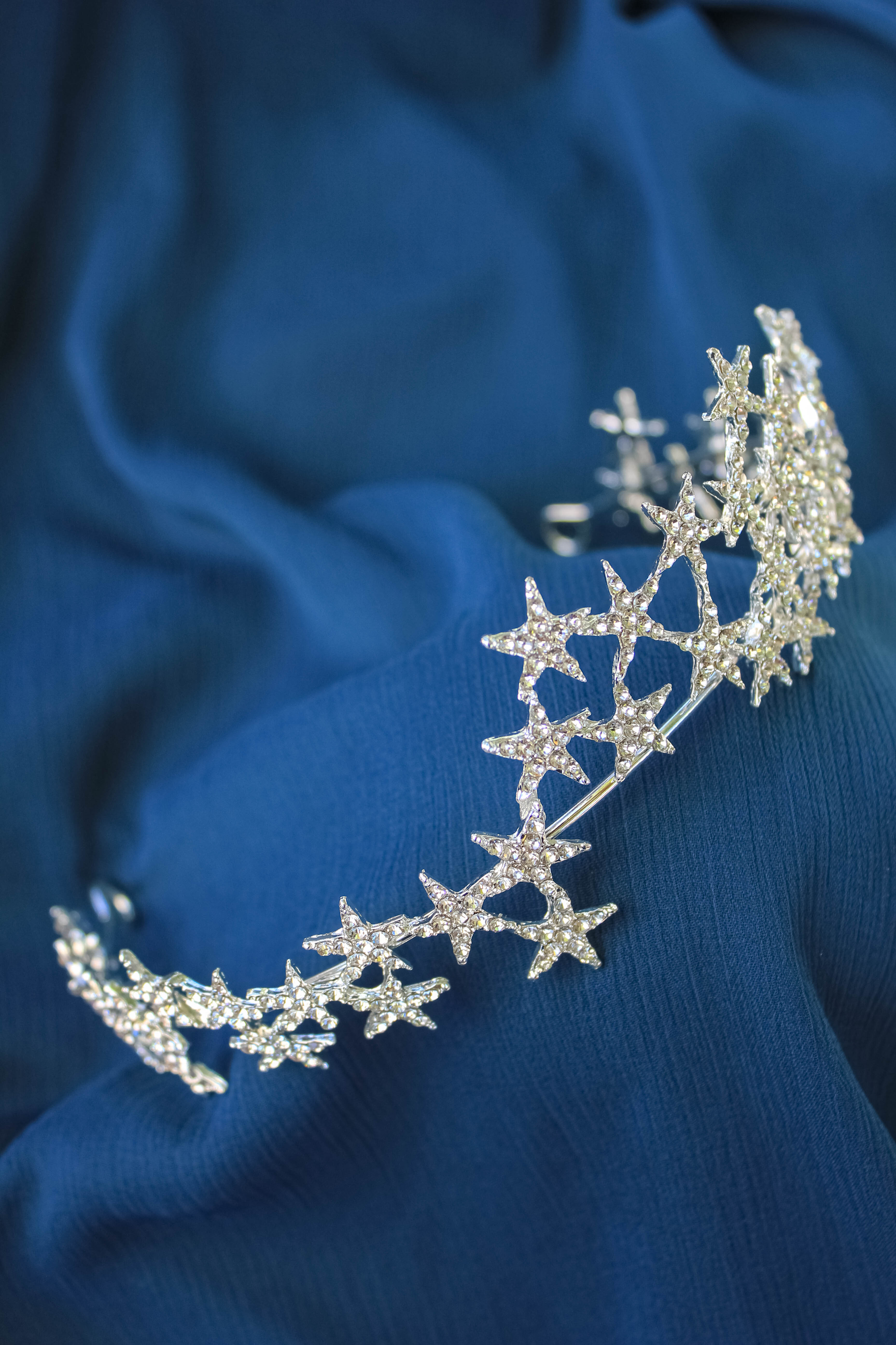 Sparkly Celestial Tiara for Weddings, Prom & Special Occasions - Elegant Princess Headpiece for Brides, Quinceañeras & Pageants