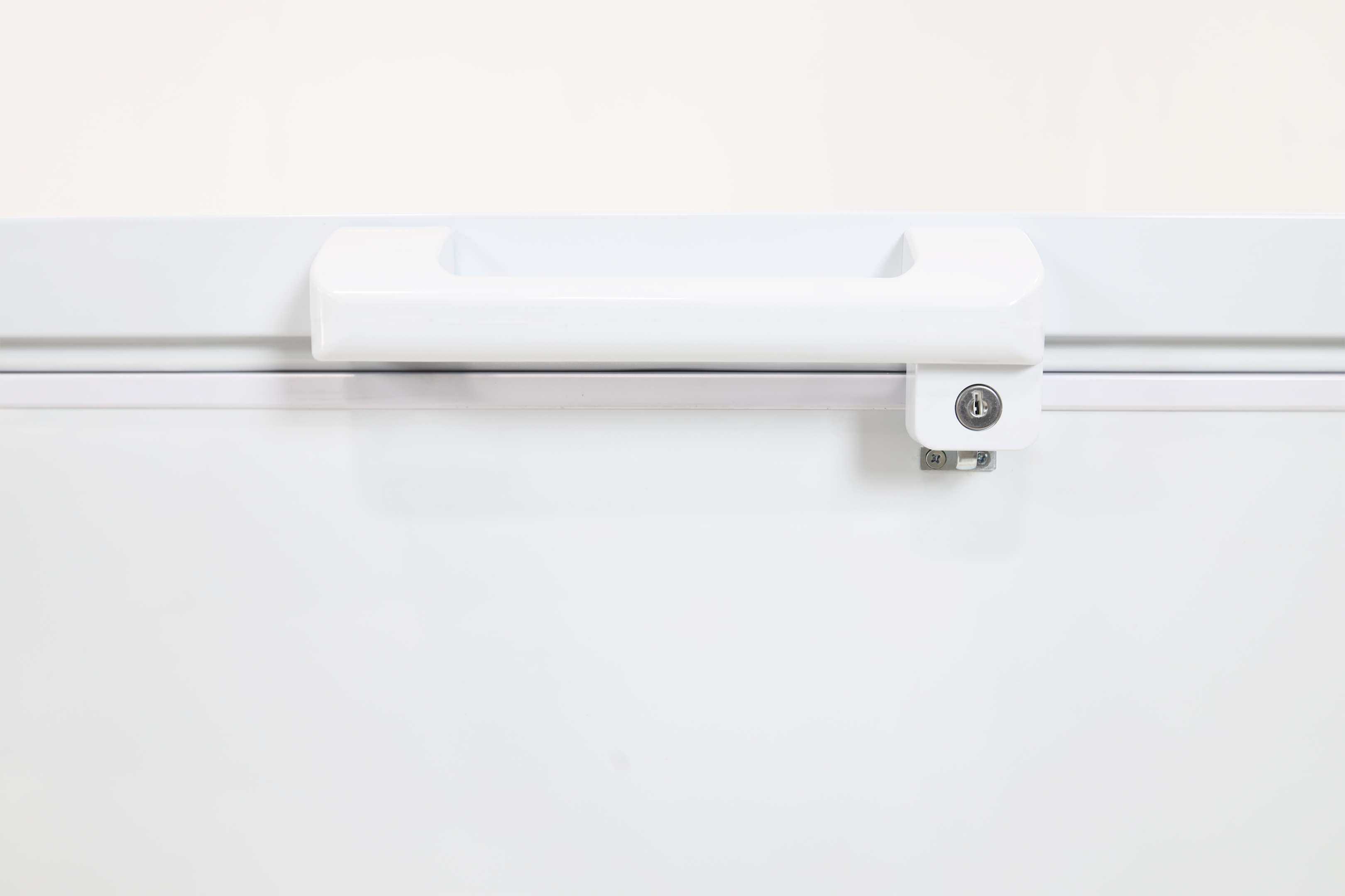 21 Cu. Ft. Chest Style Low Temperature Laboratory Freezer - Ultra-Low Deep Freezer for Medical, Pharmaceutical & Scientific Storage - Perfect for Labs, Hospitals & Research Facilities